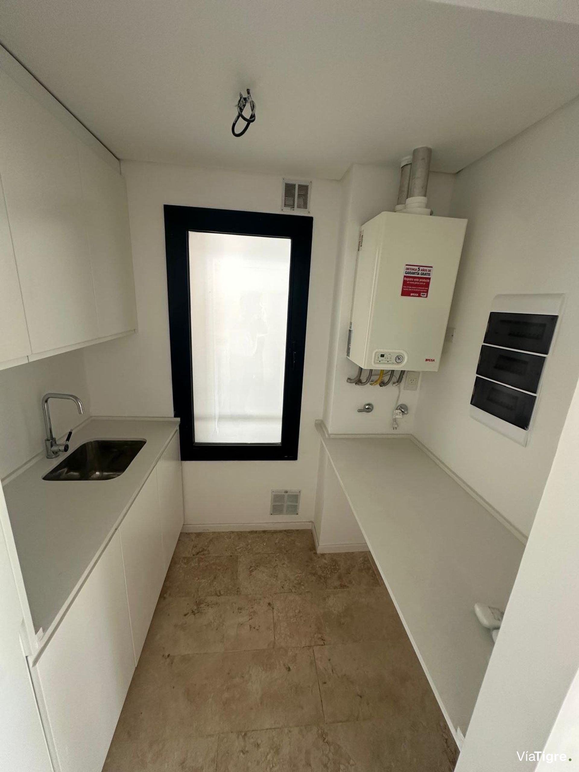 Departamento 4 amb en Venta en Urbana Las Lomas