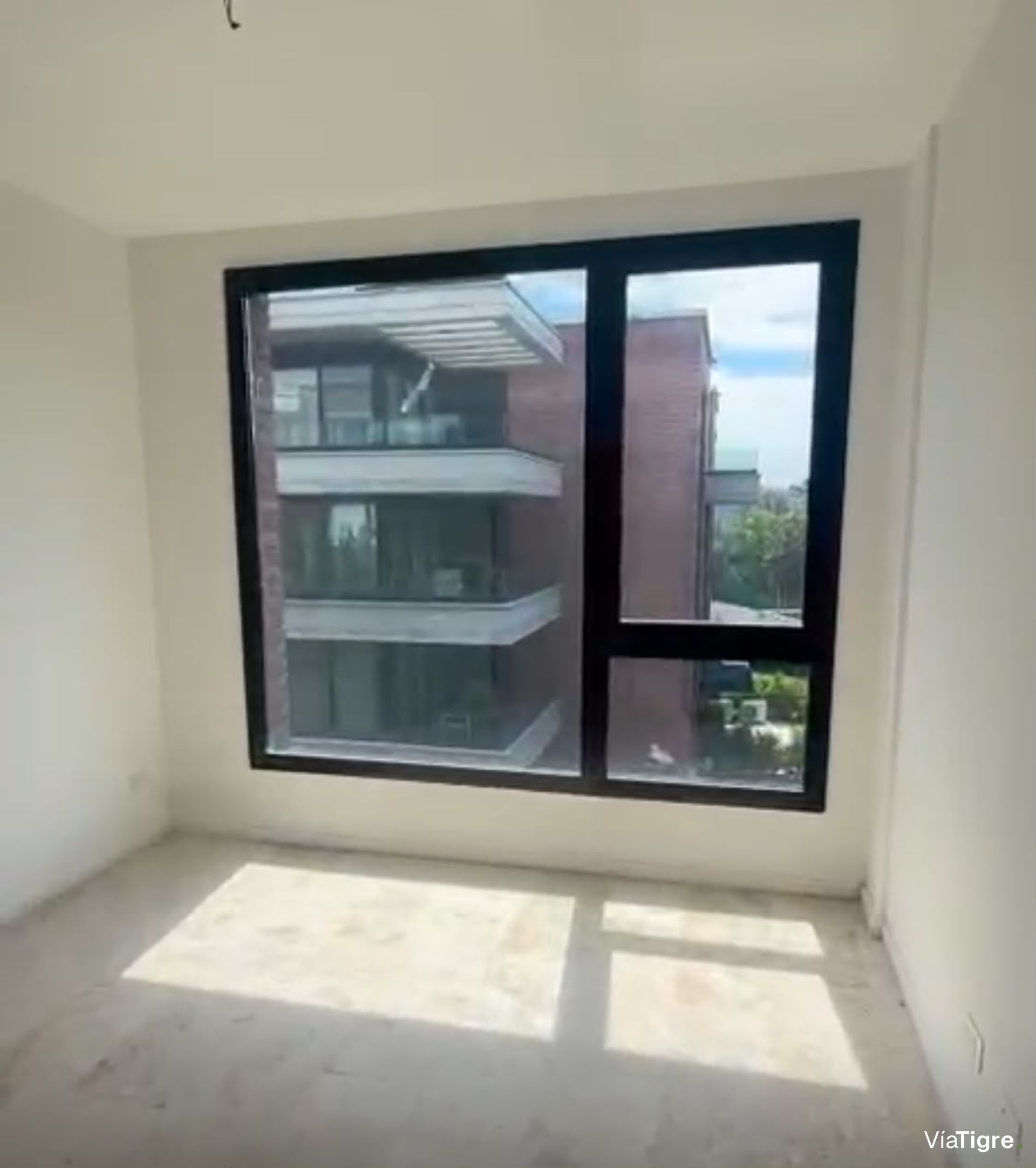 Departamento 4 amb en Venta en Urbana Las Lomas