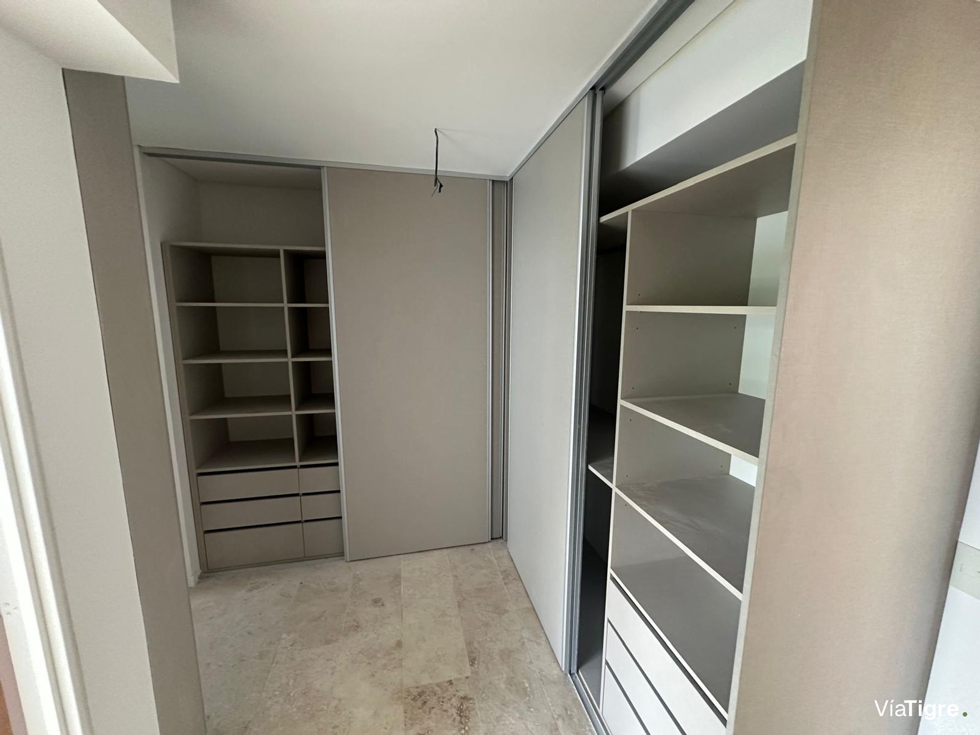Departamento 4 amb en Venta en Urbana Las Lomas