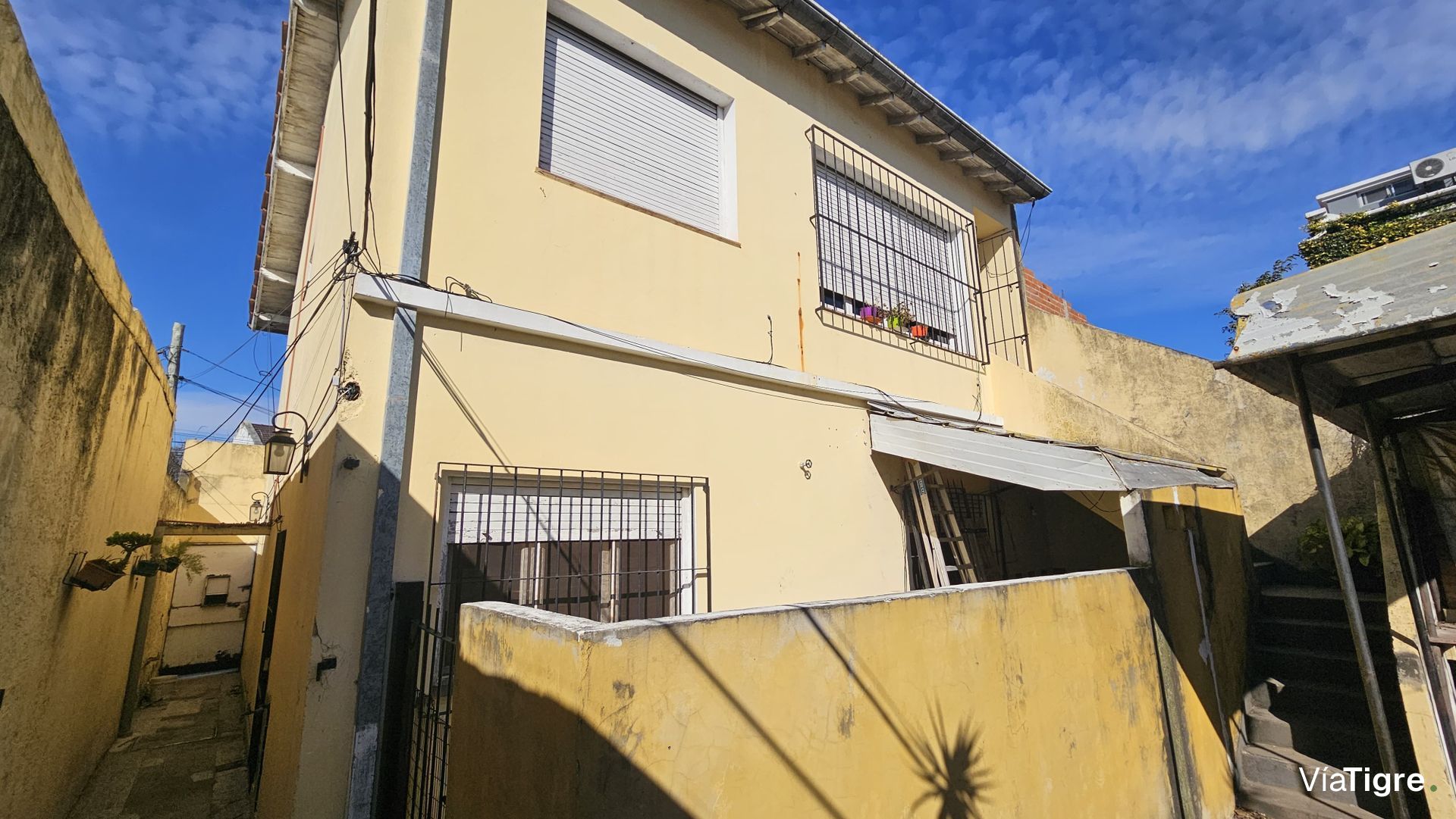 Venta casa multifamiliar con local Boulogne Pana
