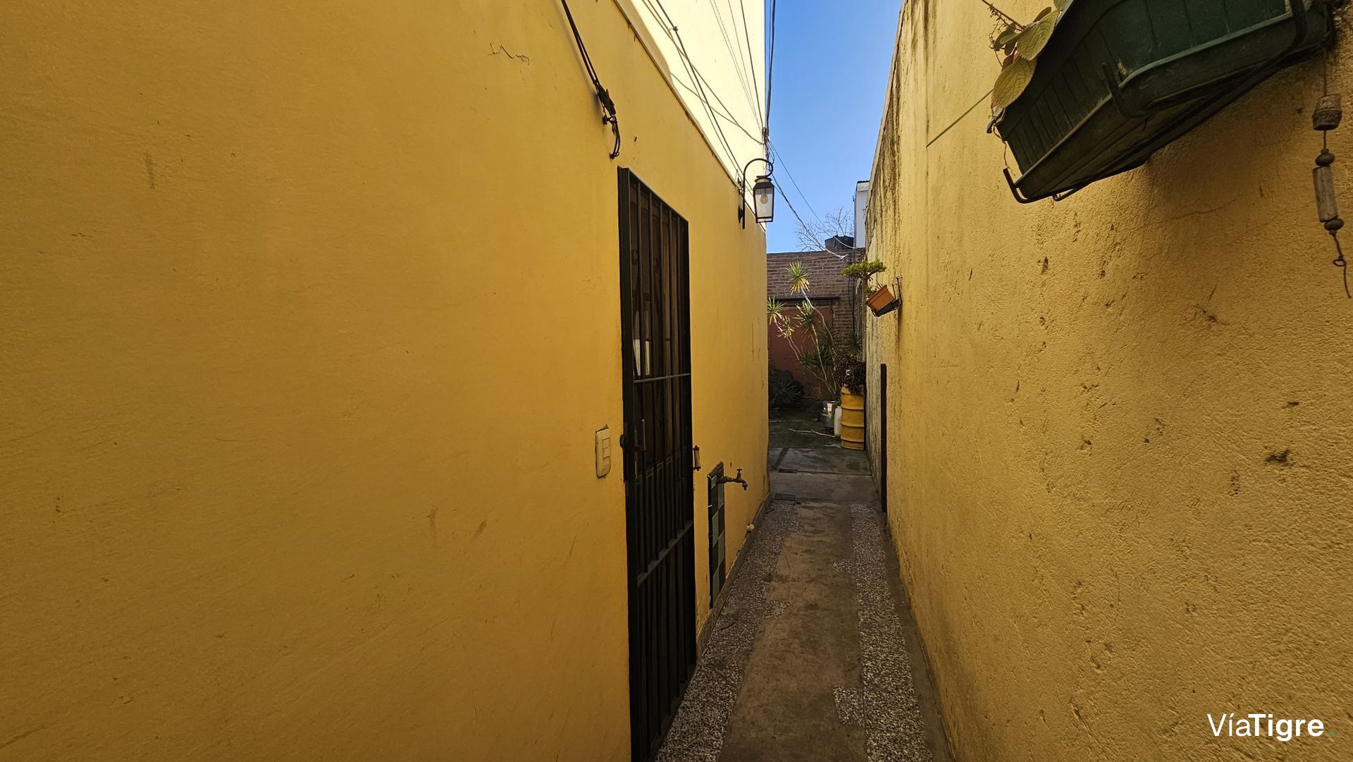 Venta casa multifamiliar con local Boulogne Pana