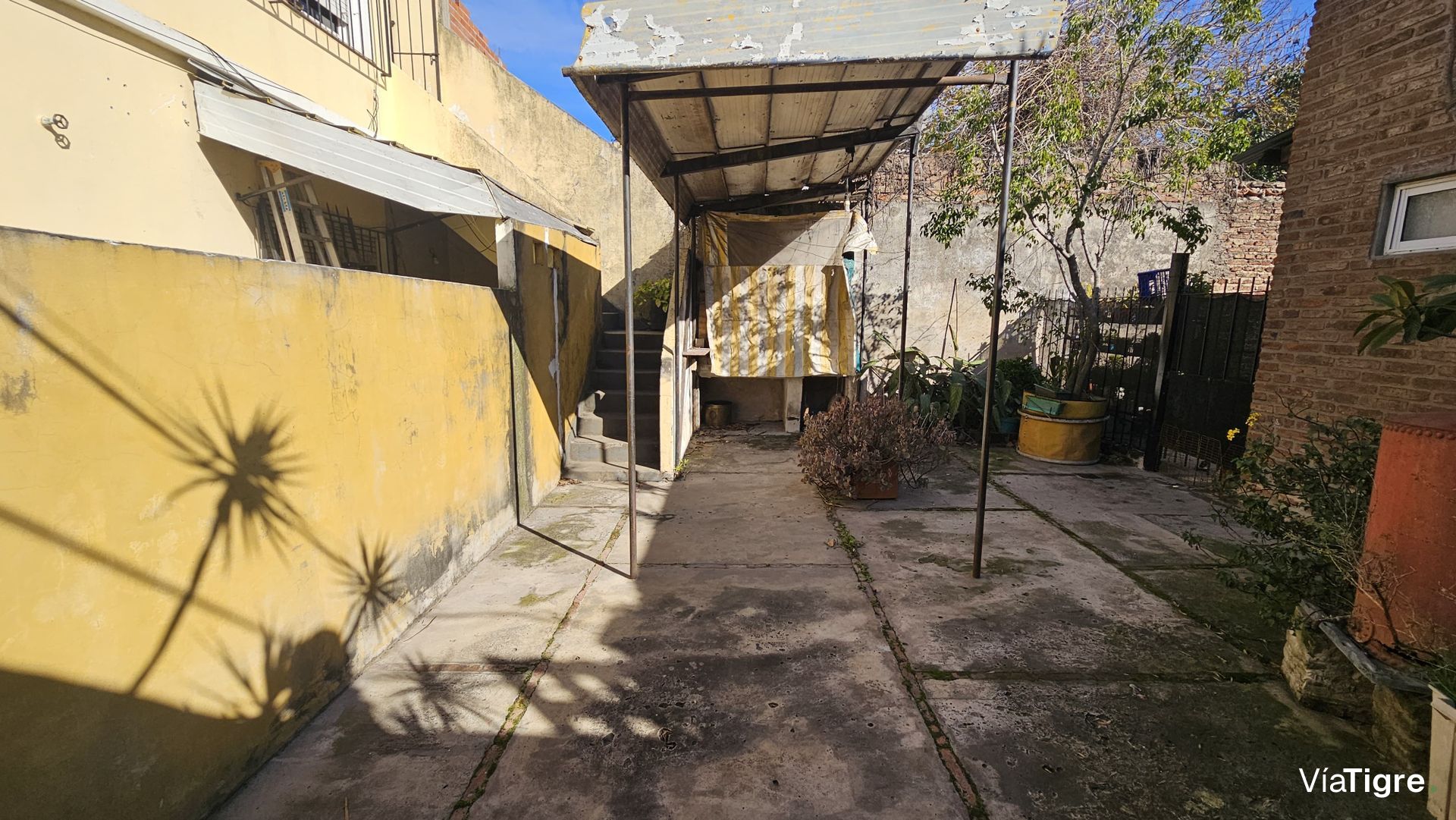 Venta casa multifamiliar con local Boulogne Pana