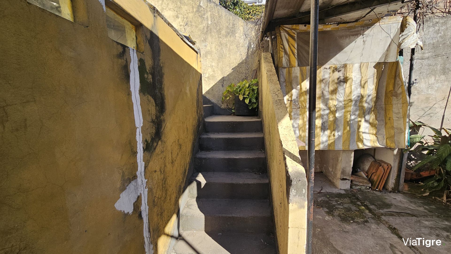 Venta casa multifamiliar con local Boulogne Pana