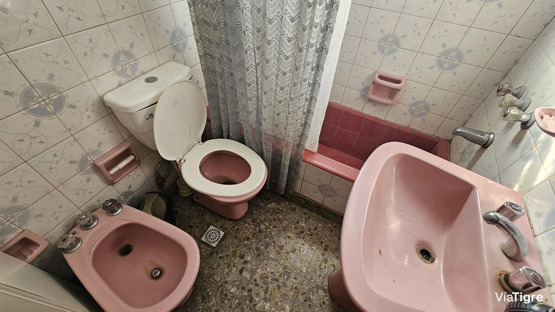 Venta casa multifamiliar con local Boulogne Pana