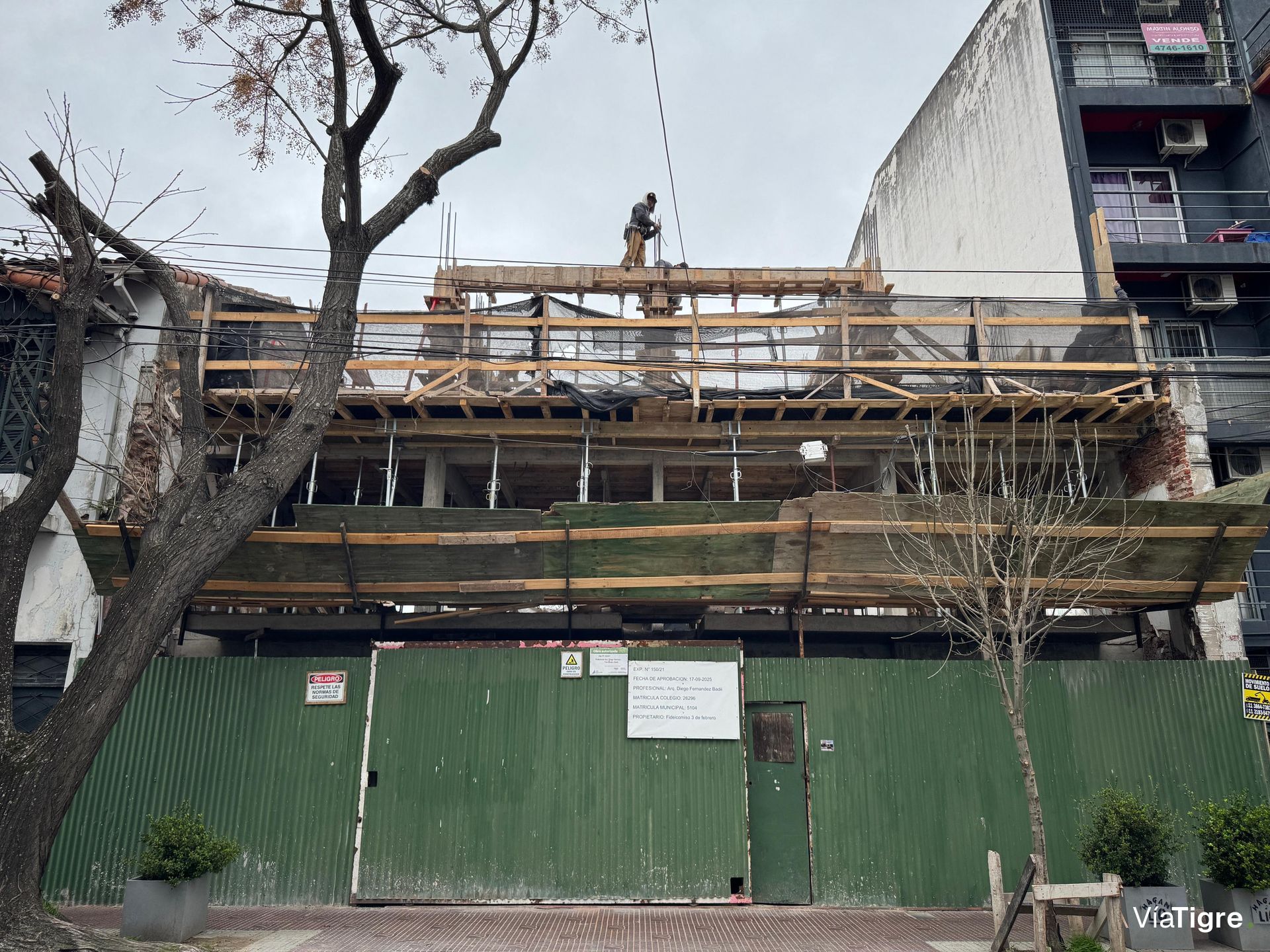 Depto venta San Fernando cochera baulera financia