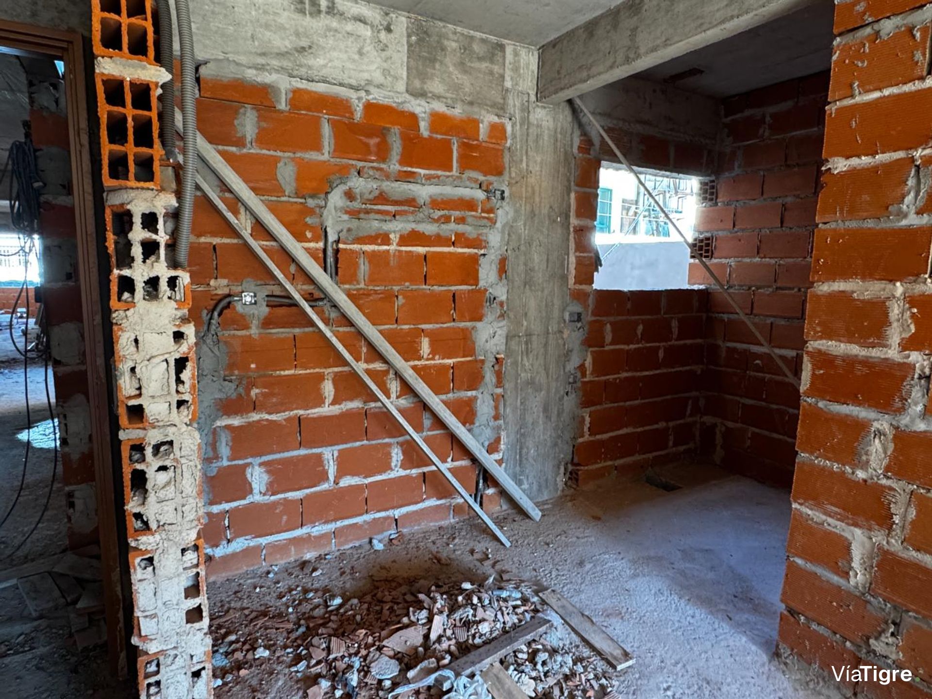 Depto venta San Fernando cochera baulera financia