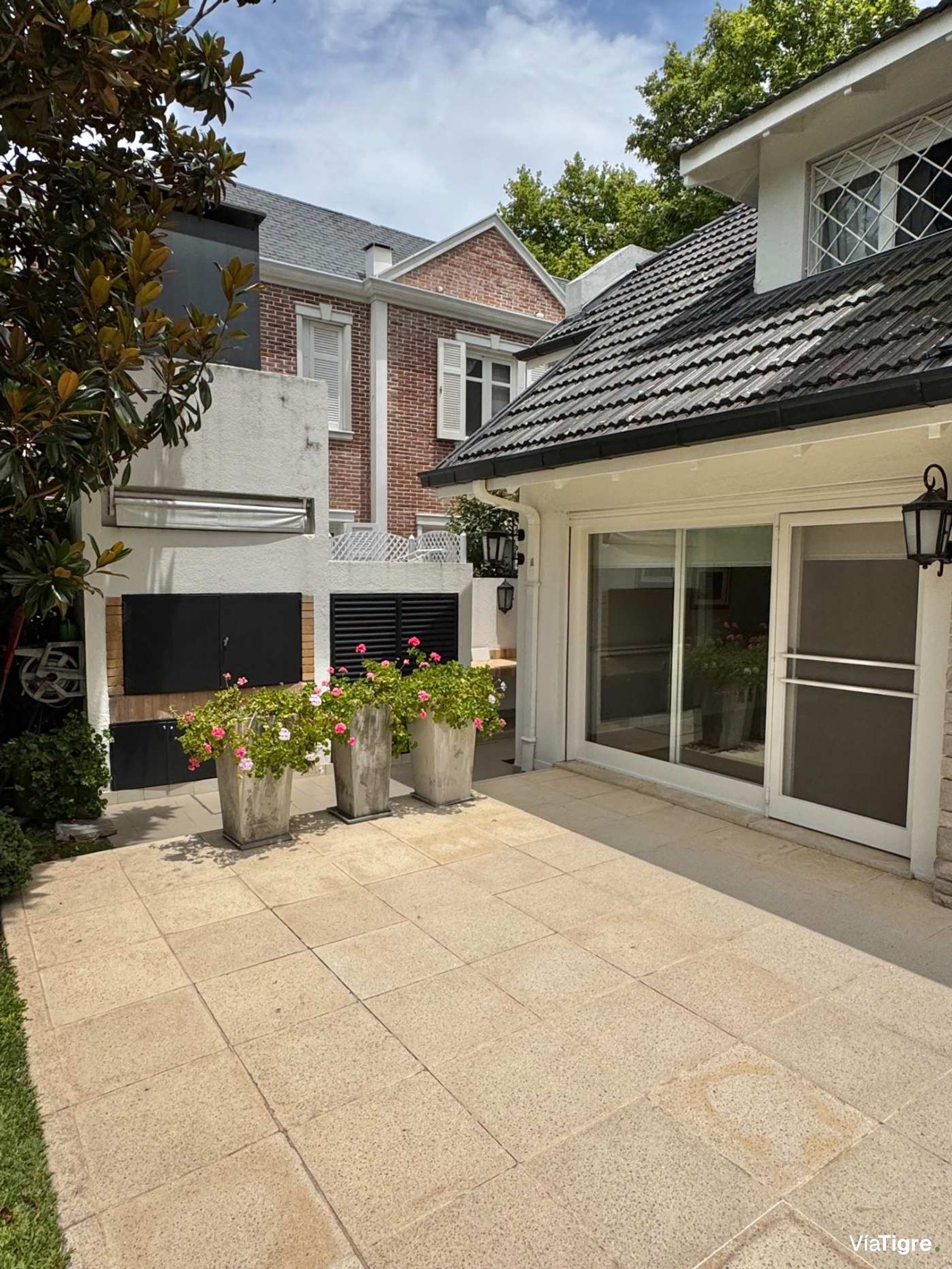 Alquiler casa en Acassuso con jardin/pileta/garage