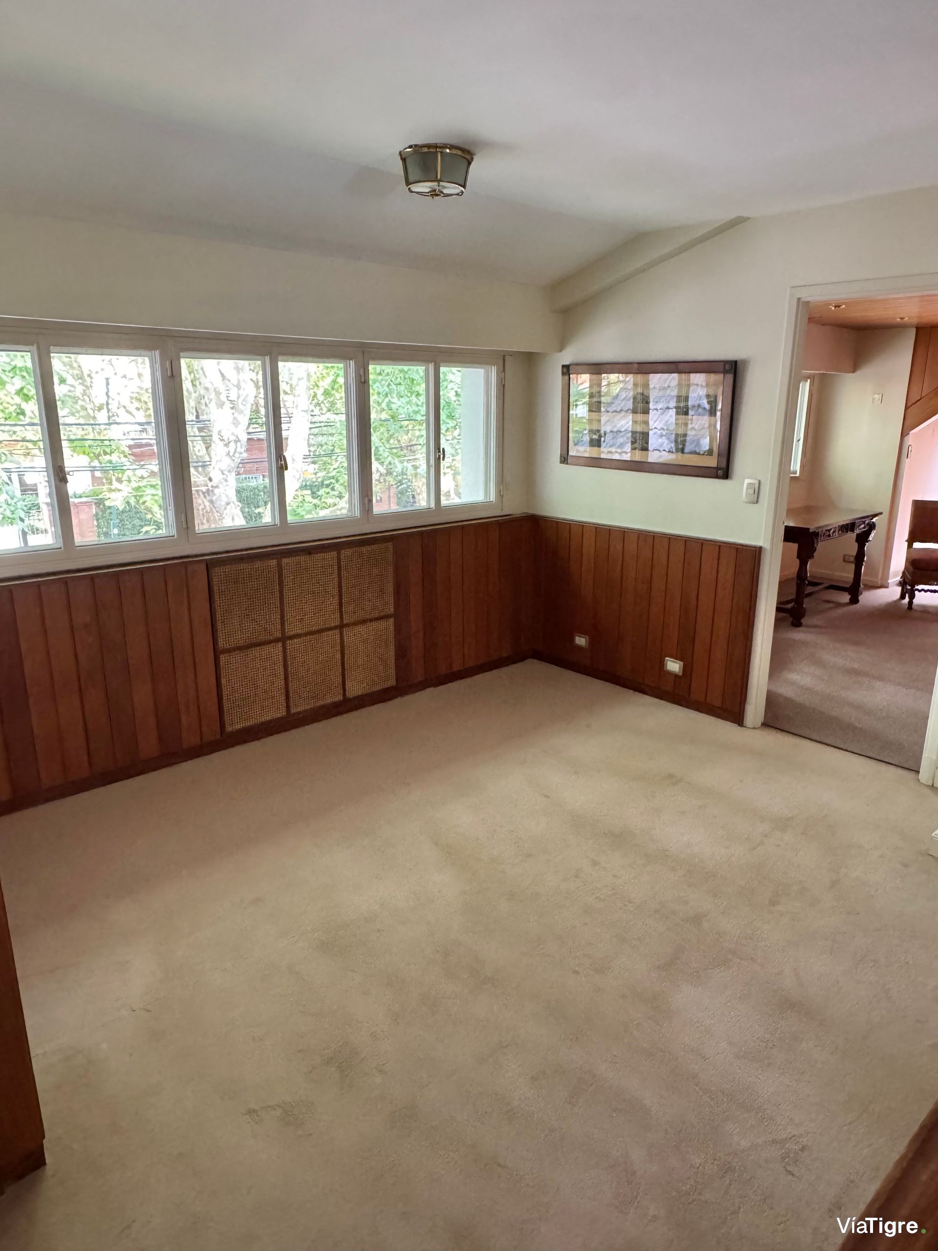 Venta casa en Acassuso con jardin/pileta/garage.