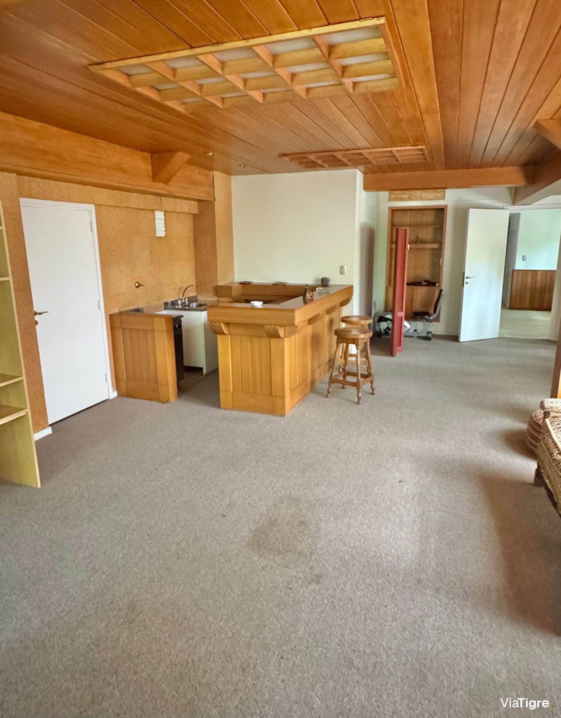 Venta casa en Acassuso con jardin/pileta/garage.