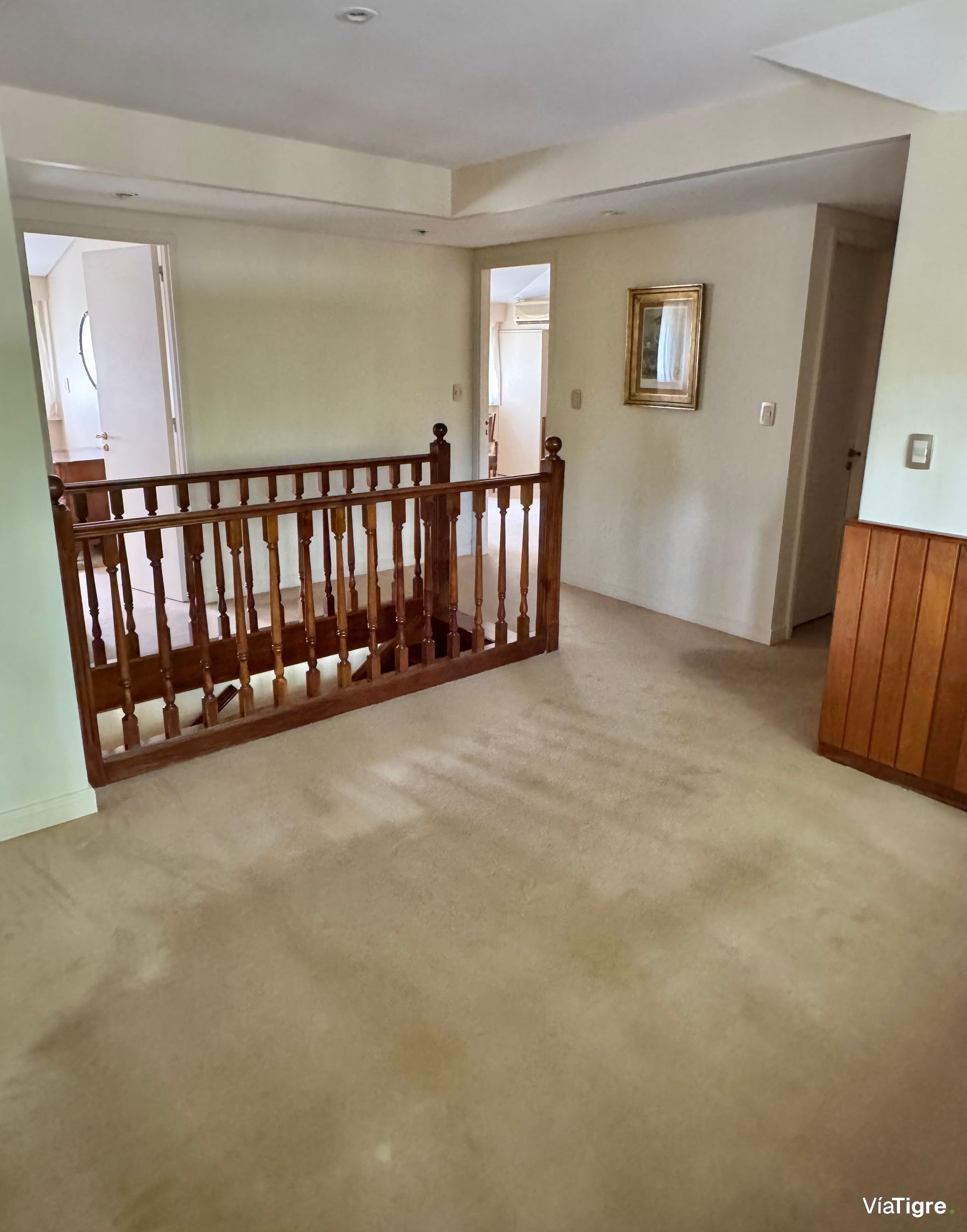 Venta casa en Acassuso con jardin/pileta/garage.
