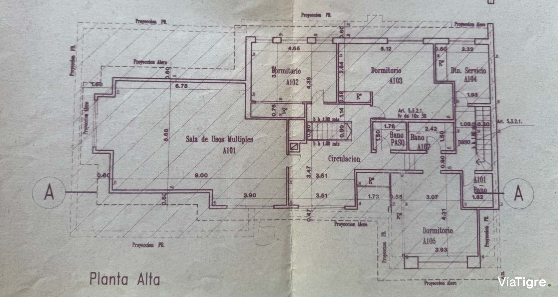 Venta casa en Acassuso con jardin/pileta/garage.