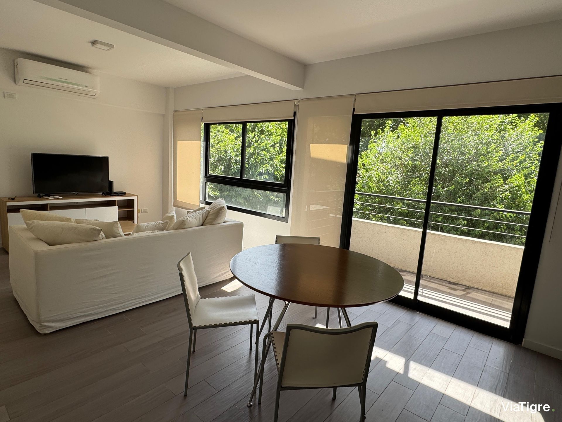 Venta Depto Olivos 4 ambientes 2 cocheras Balcon