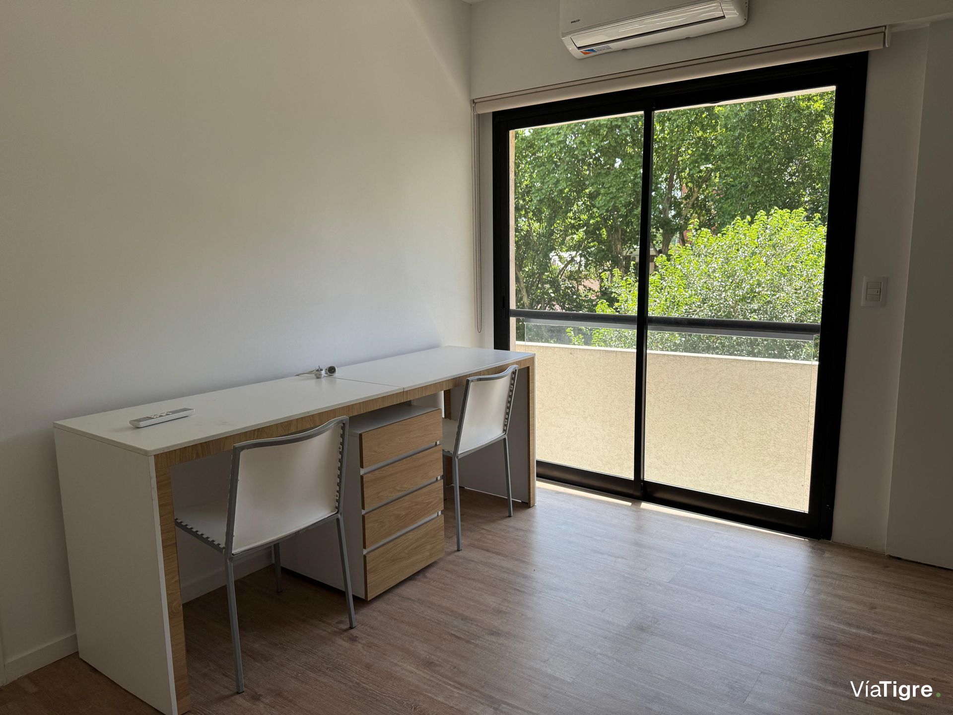 Venta Depto Olivos 4 ambientes 2 cocheras Balcon