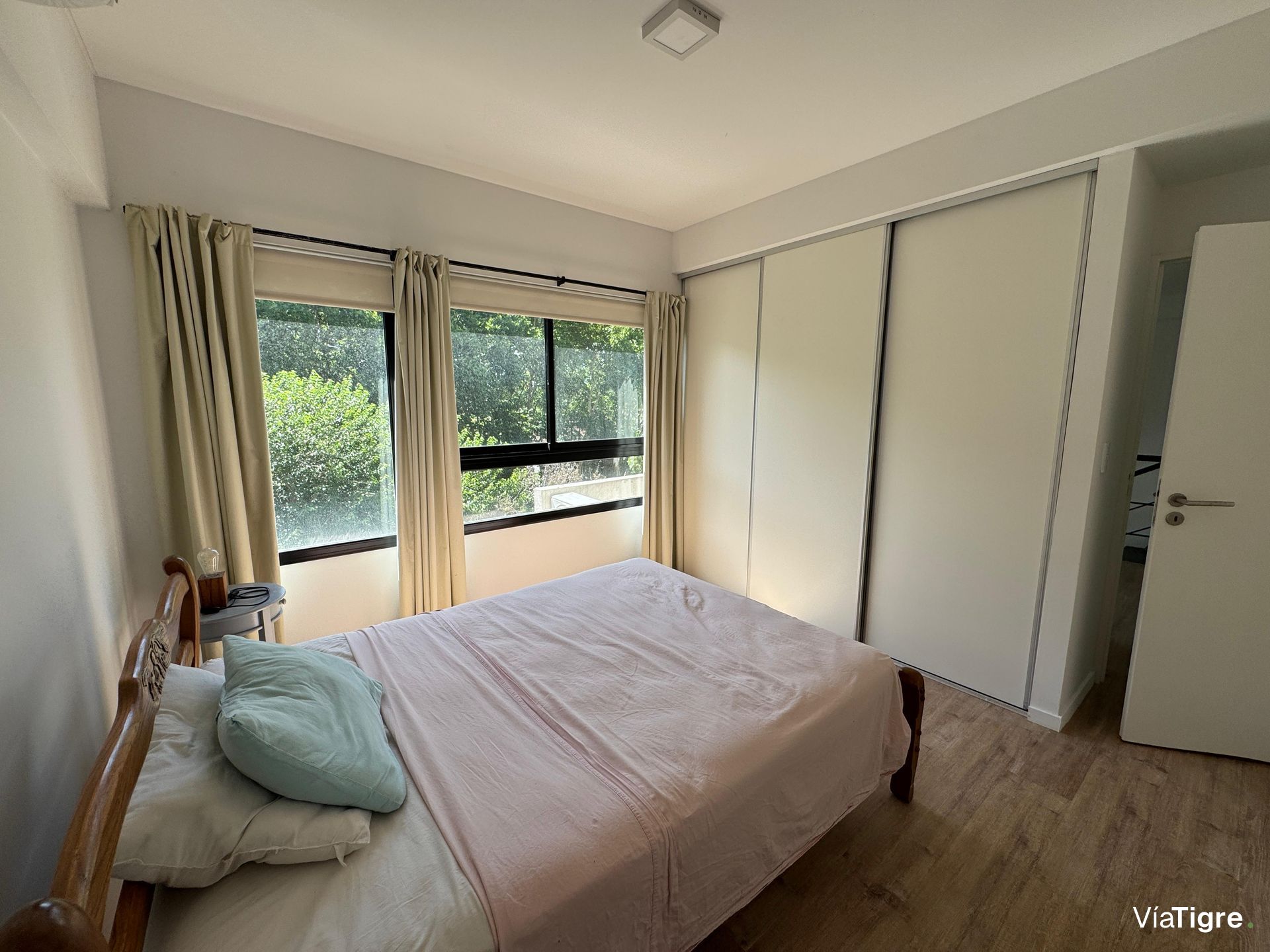 Venta Depto Olivos 4 ambientes 2 cocheras Balcon