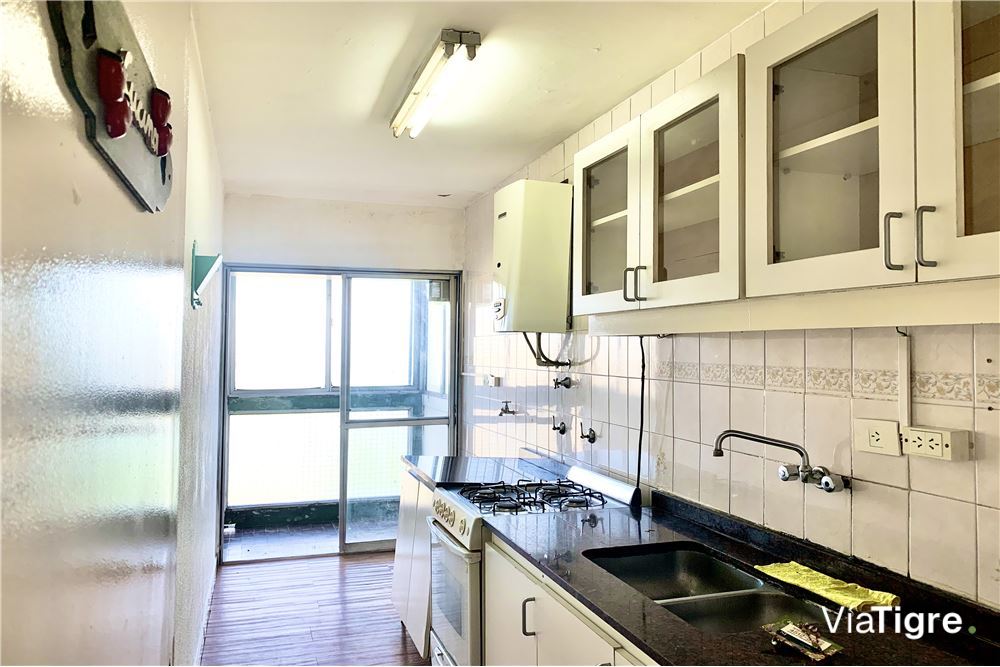 Venta Departamento 4 Amb con Balcón, Martinez