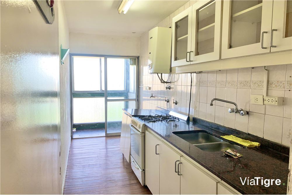 Venta Departamento 4 Amb con Balcón, Martinez