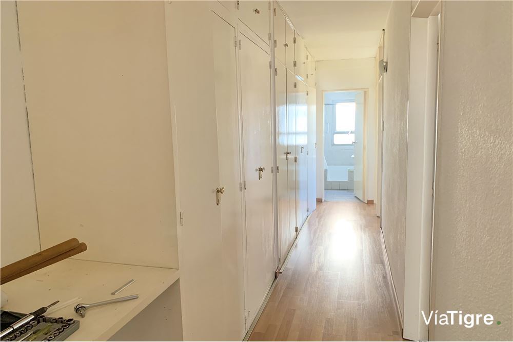 Venta Departamento 4 Amb con Balcón, Martinez