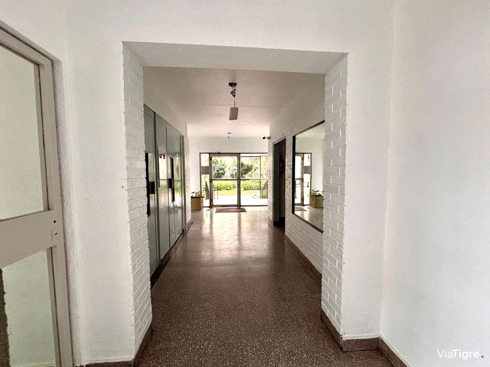Venta Departamento 4 Amb con Balcón, Martinez