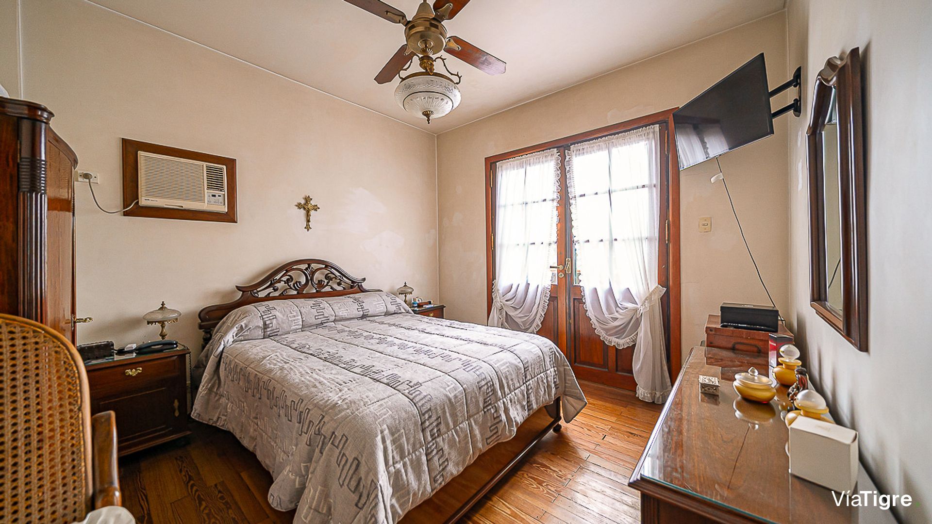 Venta Casa Olivos Centro 5 Ambientes