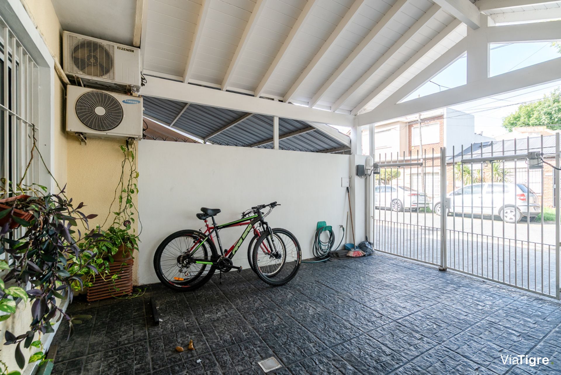 PH Carapachay Venta 4 amb. Jardín Cochera Parrilla