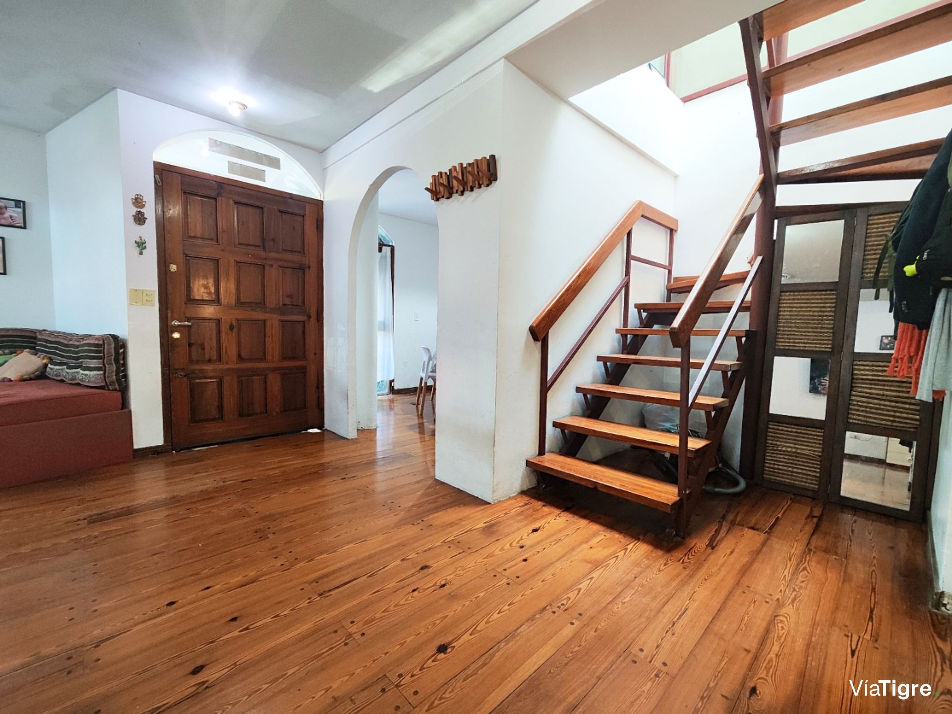 VENTA Casa de 5 ambientes c/patio en Vicente Lopez
