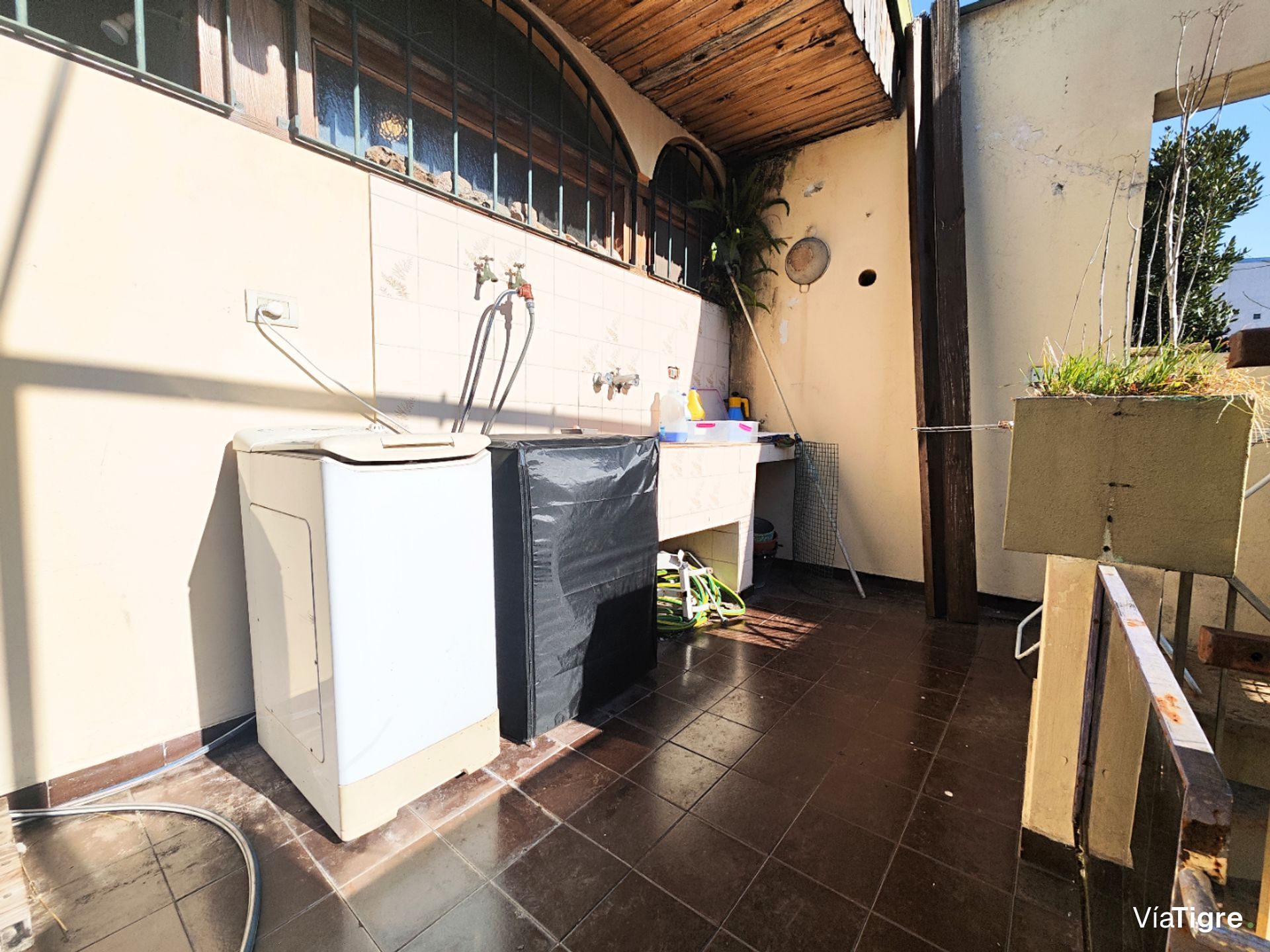 VENTA Casa de 5 ambientes c/patio en Vicente Lopez