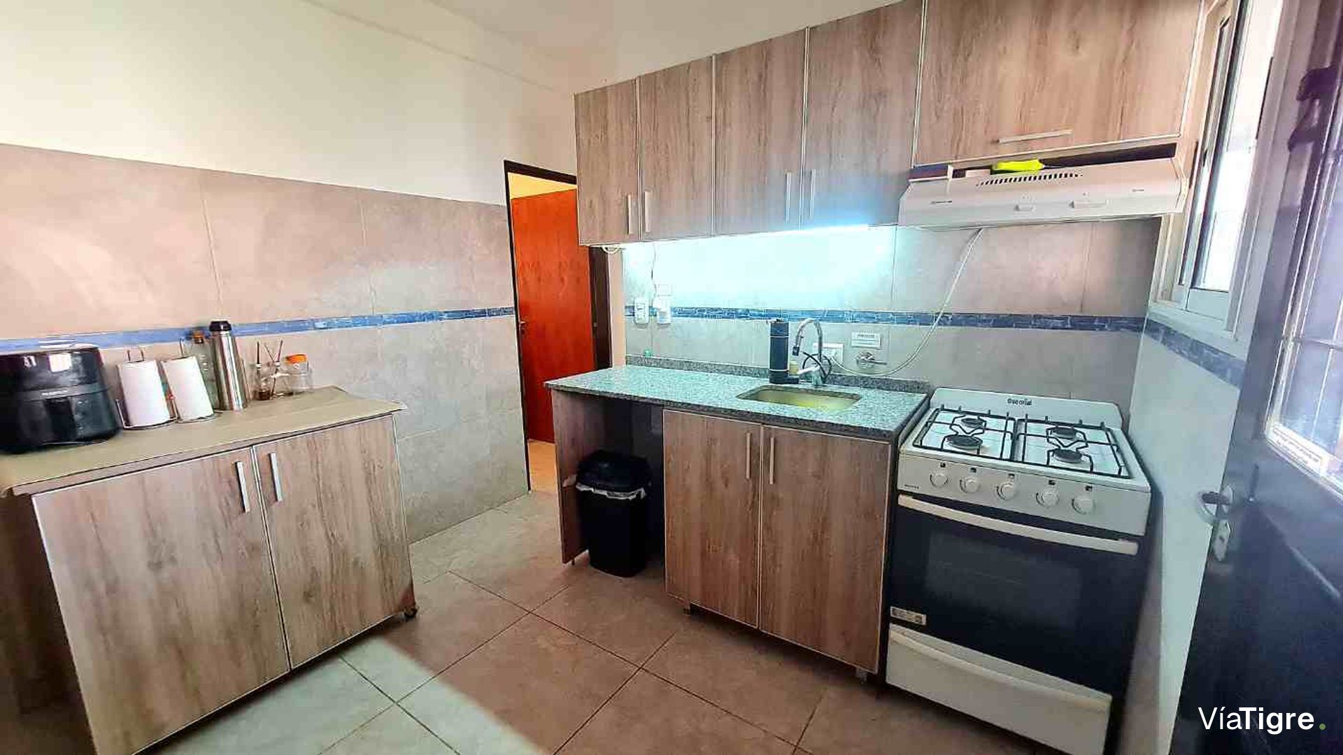 Alquiler Casa Amoblada, 6 amb, Pileta, Martinez