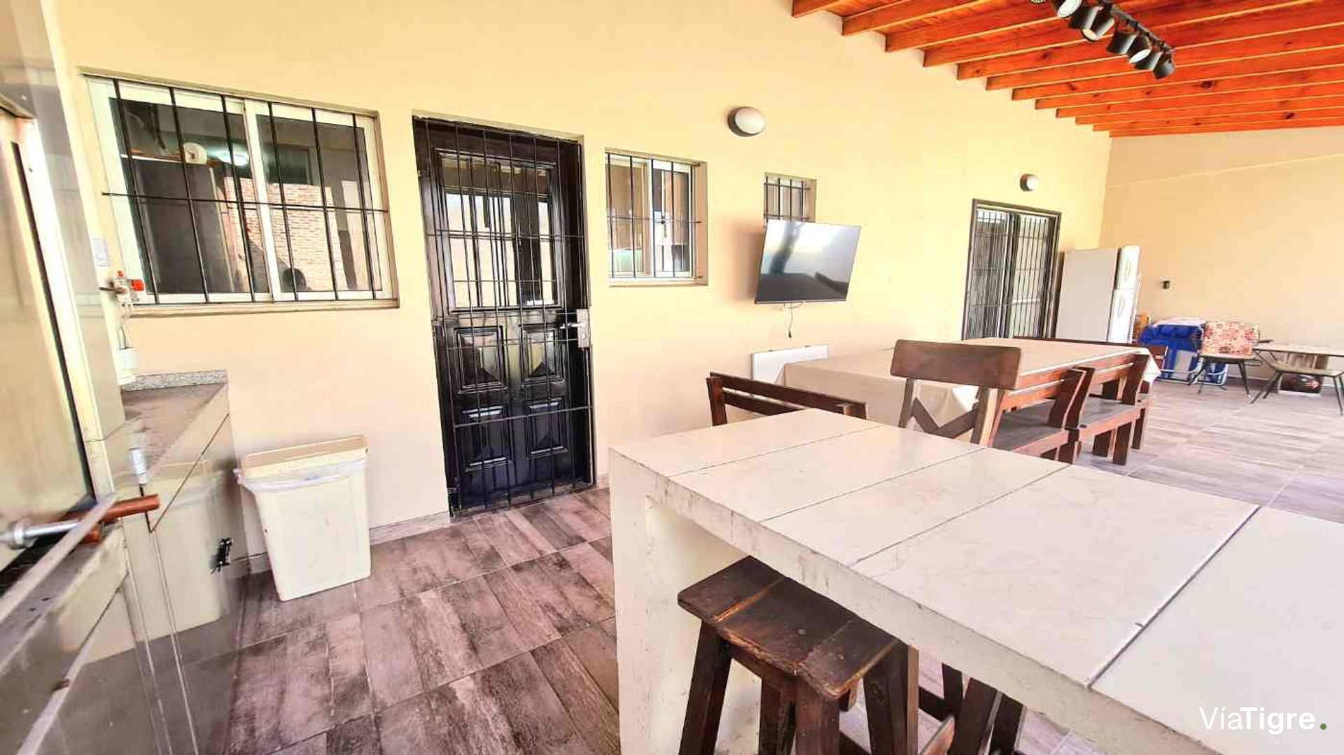 Alquiler Casa Amoblada, 6 amb, Pileta, Martinez