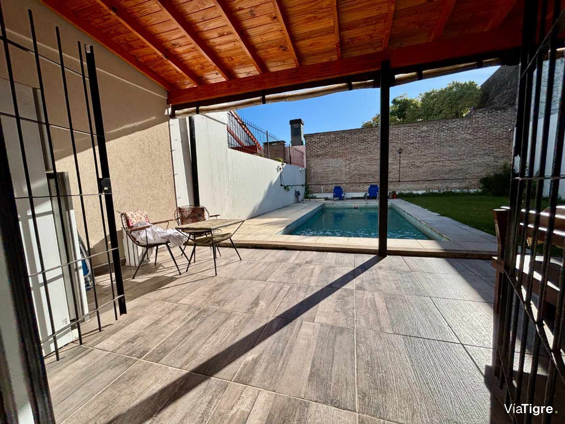 Alquiler Casa Amoblada, 6 amb, Pileta, Martinez