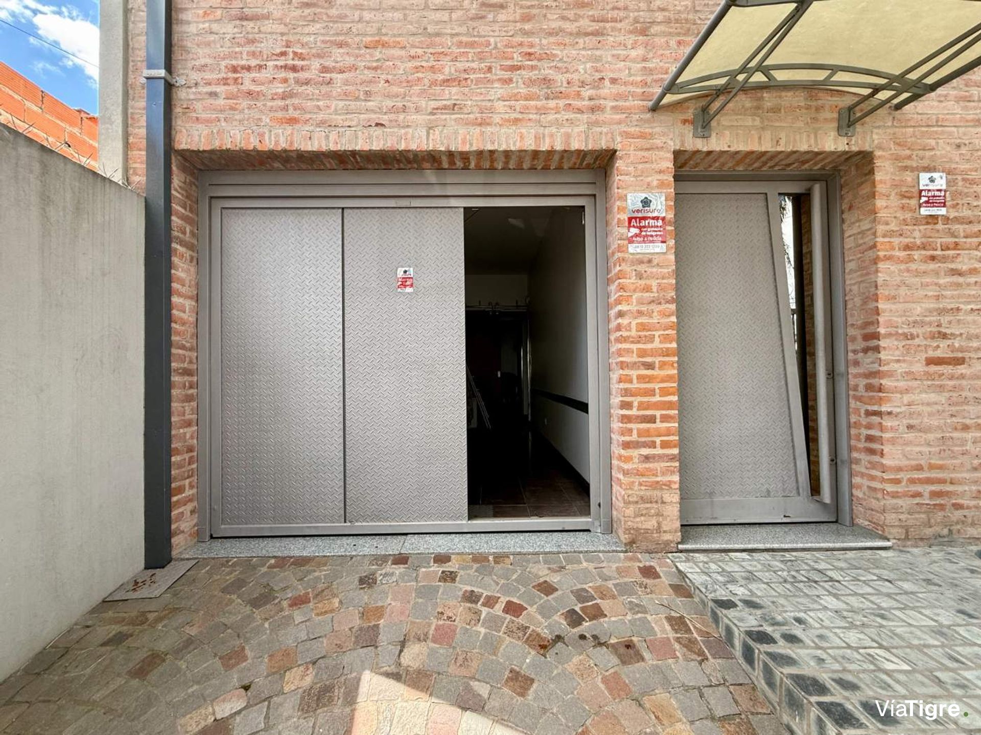 Venta de Casa frente al Newman