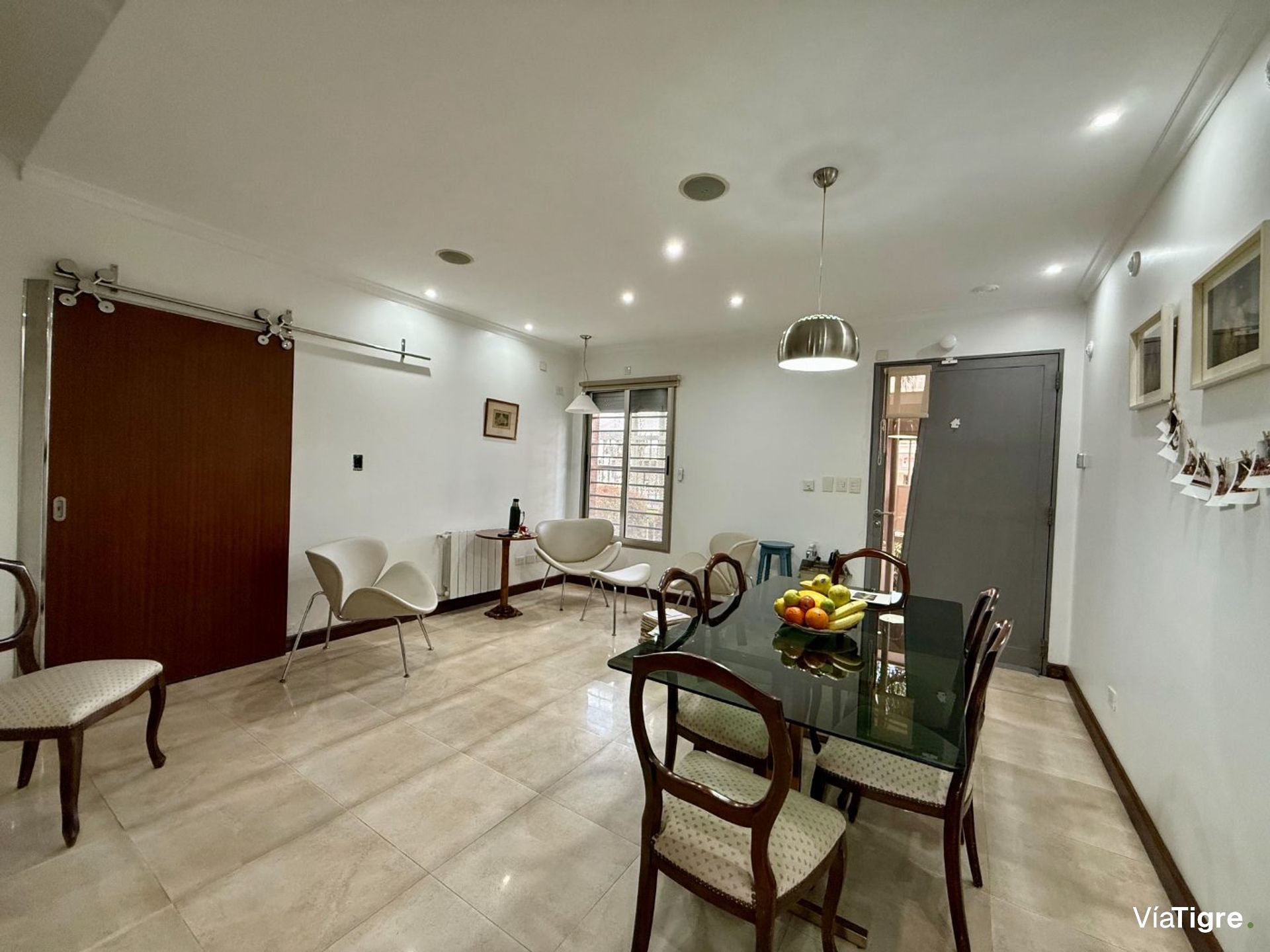 Venta de Casa frente al Newman