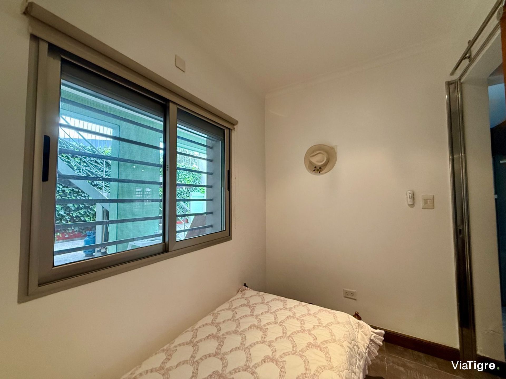 Venta de Casa frente al Newman