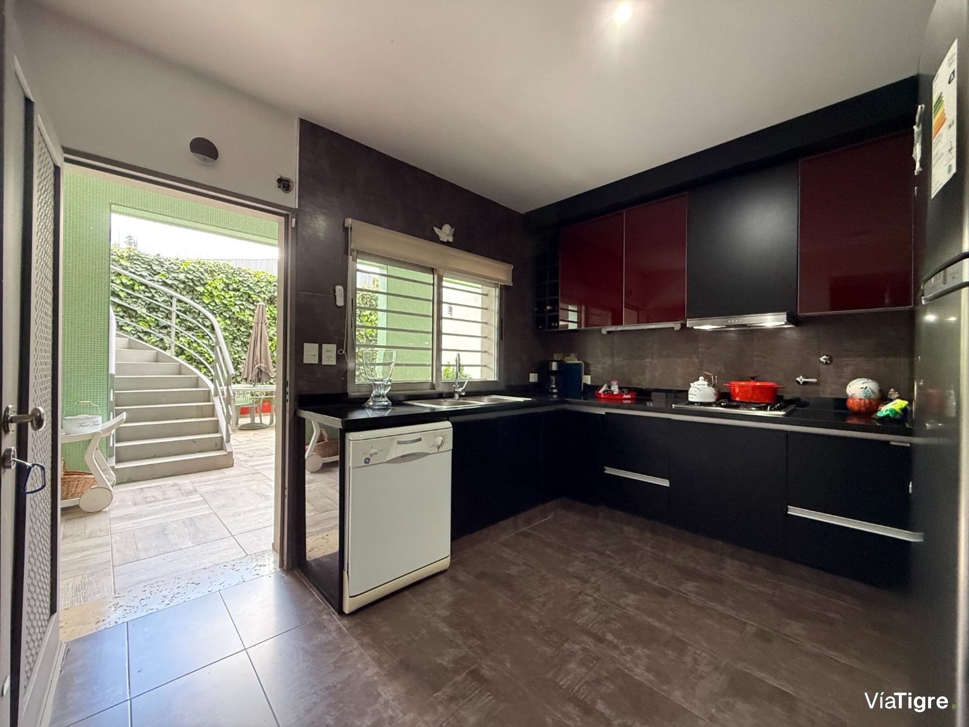 Venta de Casa frente al Newman