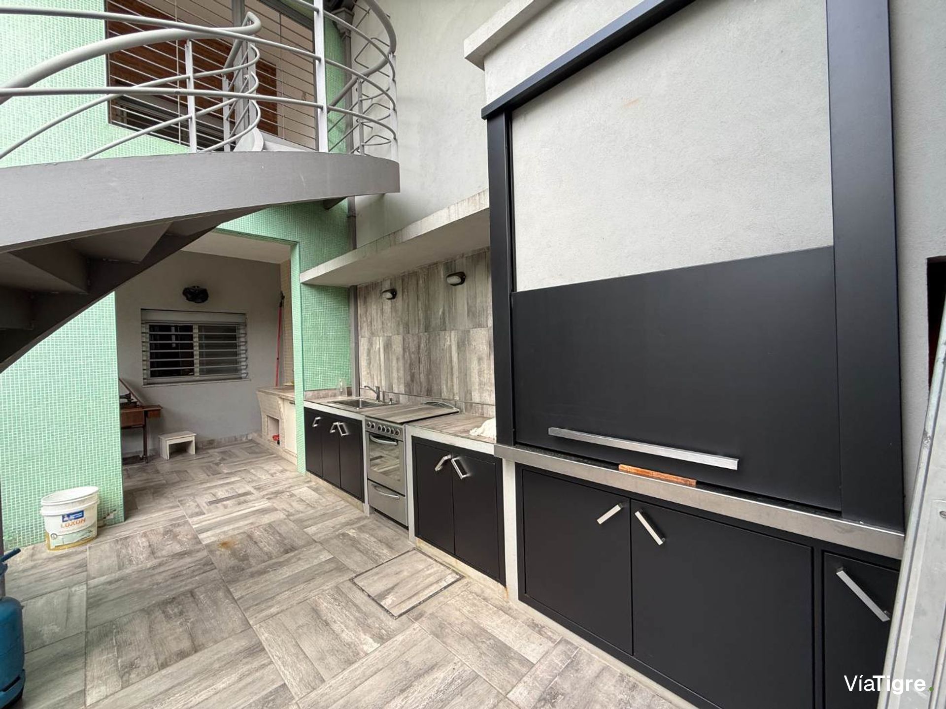 Venta de Casa frente al Newman