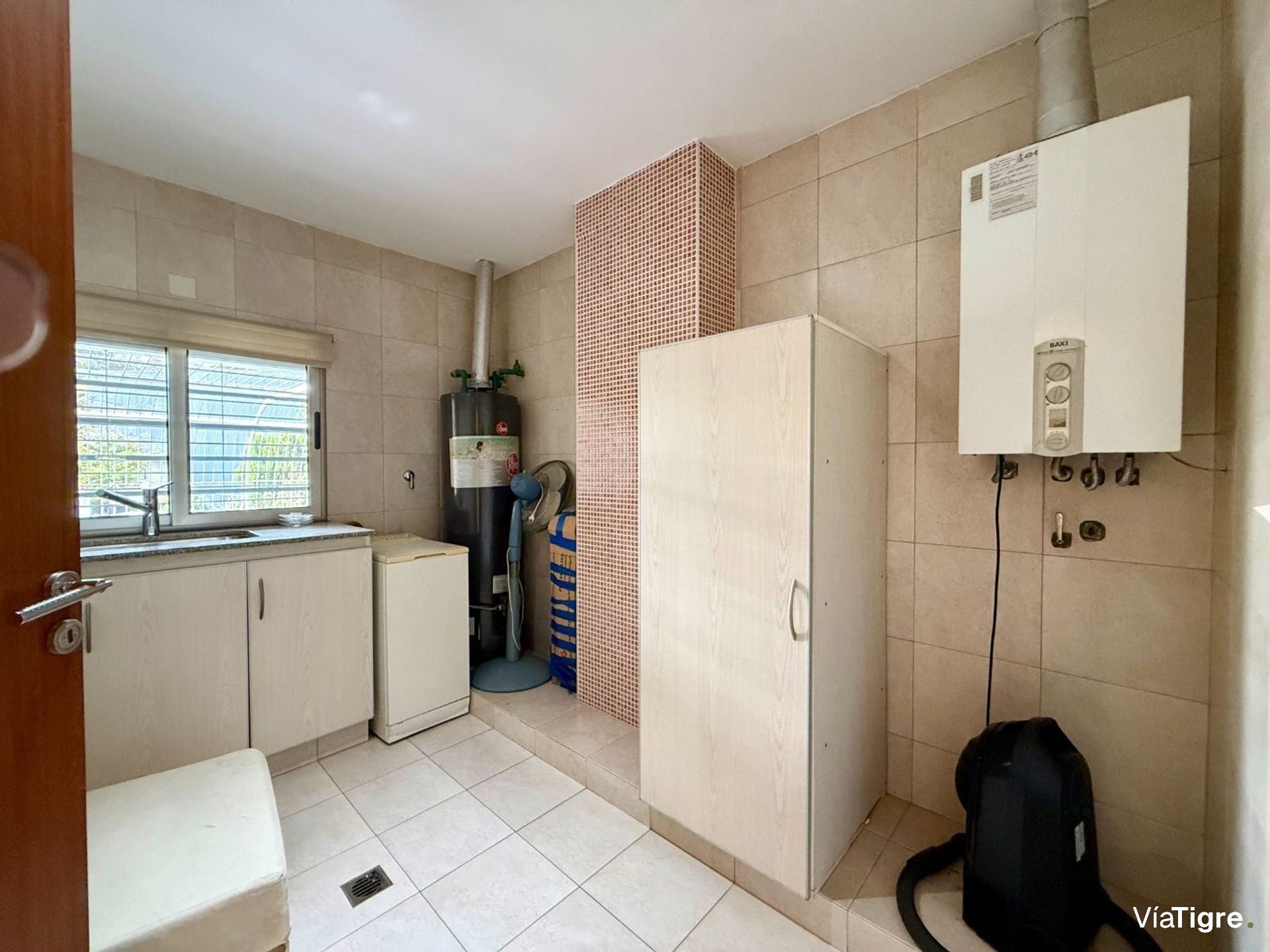 Venta de Casa frente al Newman