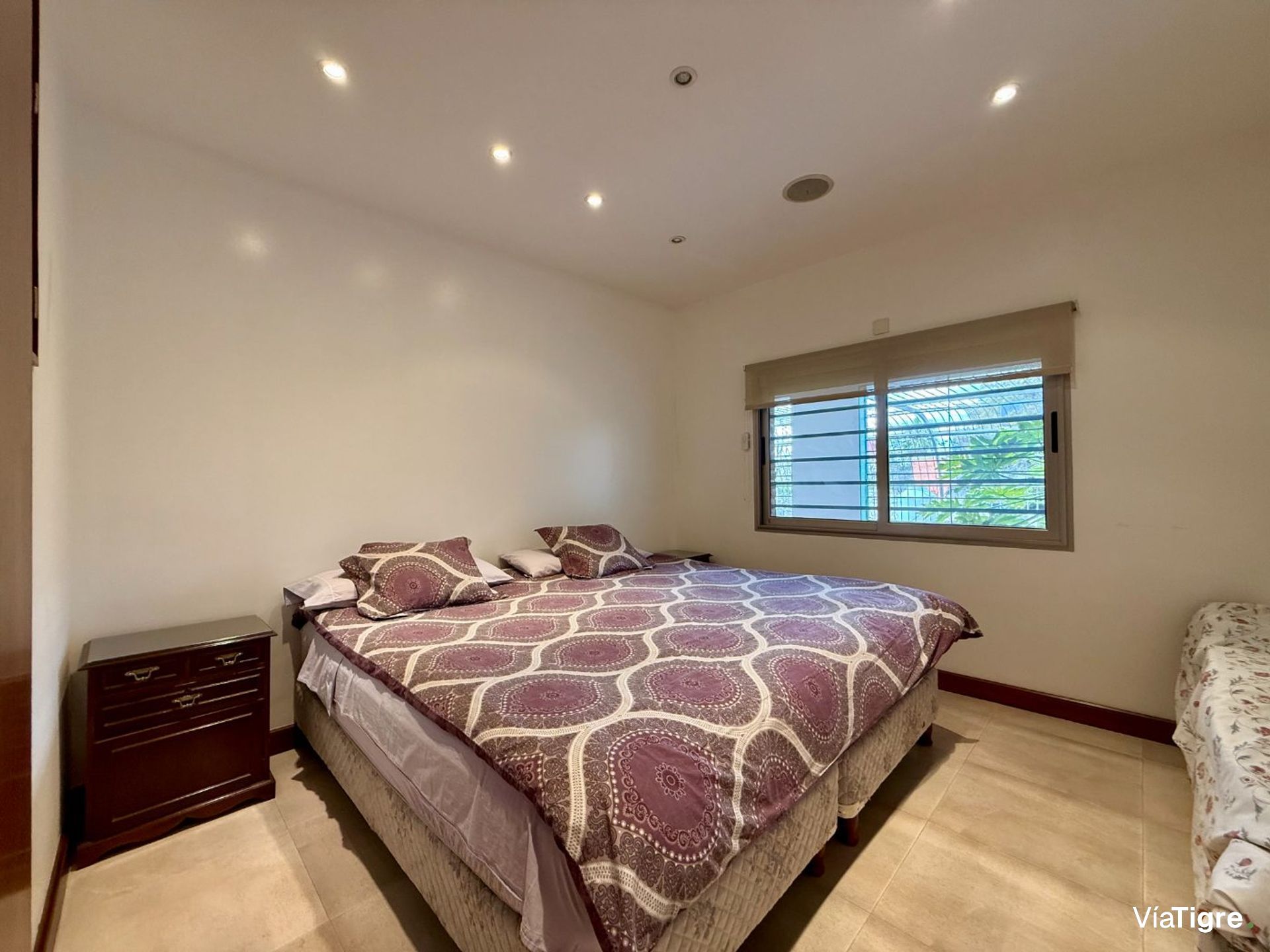 Venta de Casa frente al Newman