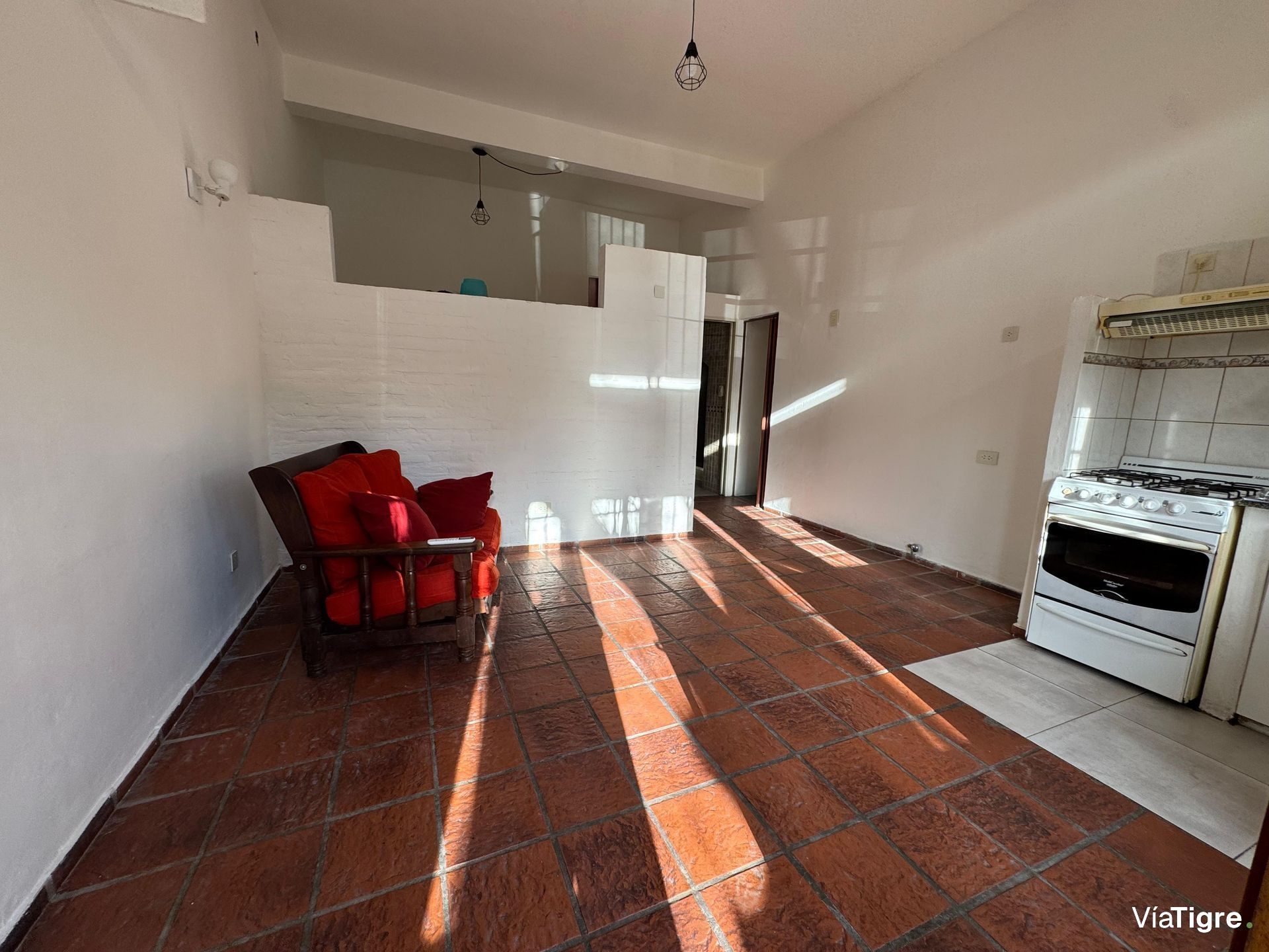 Ph En Alquiler – Planta Baja Al Frente – Victoria