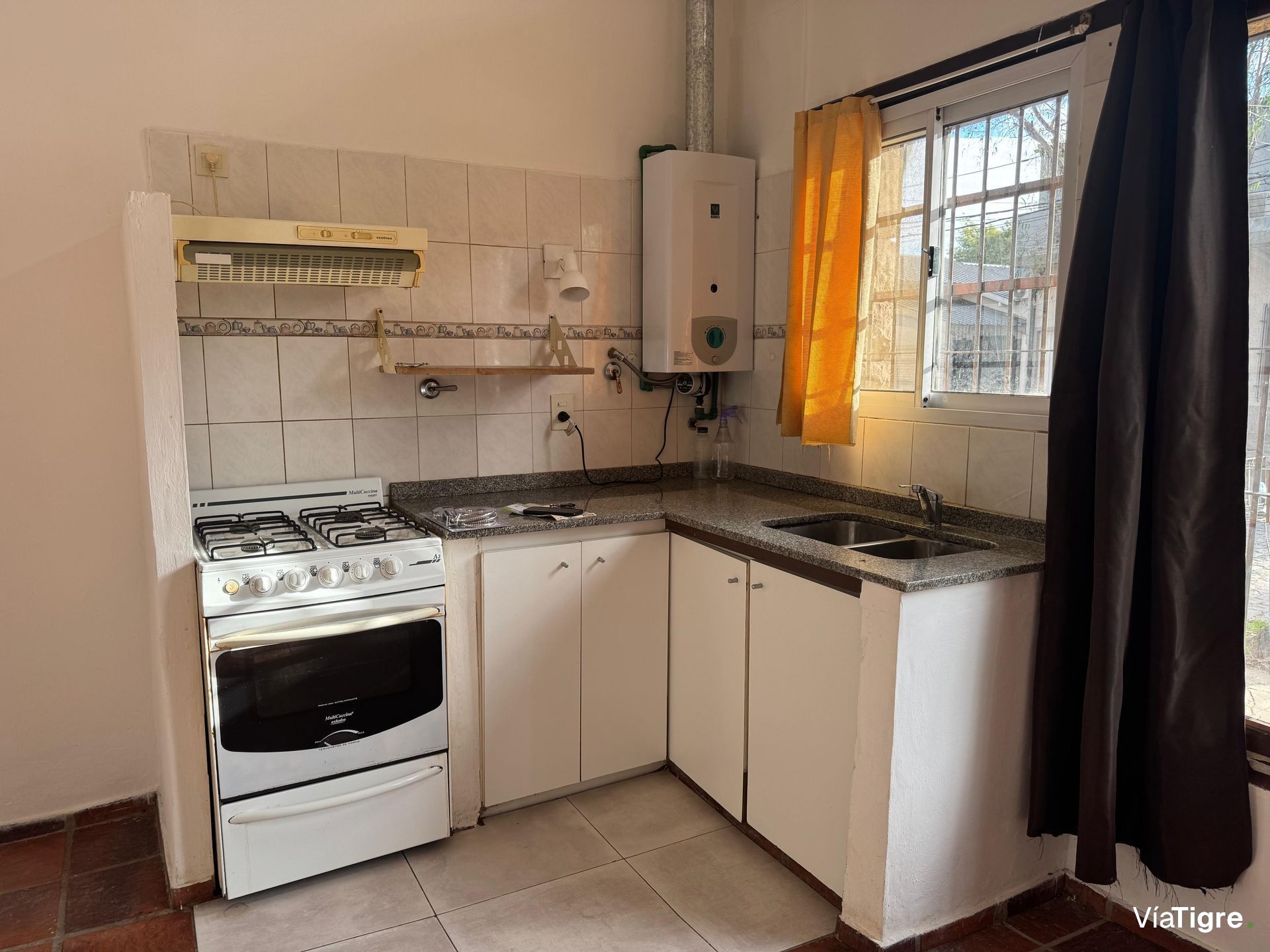 Ph En Alquiler – Planta Baja Al Frente – Victoria