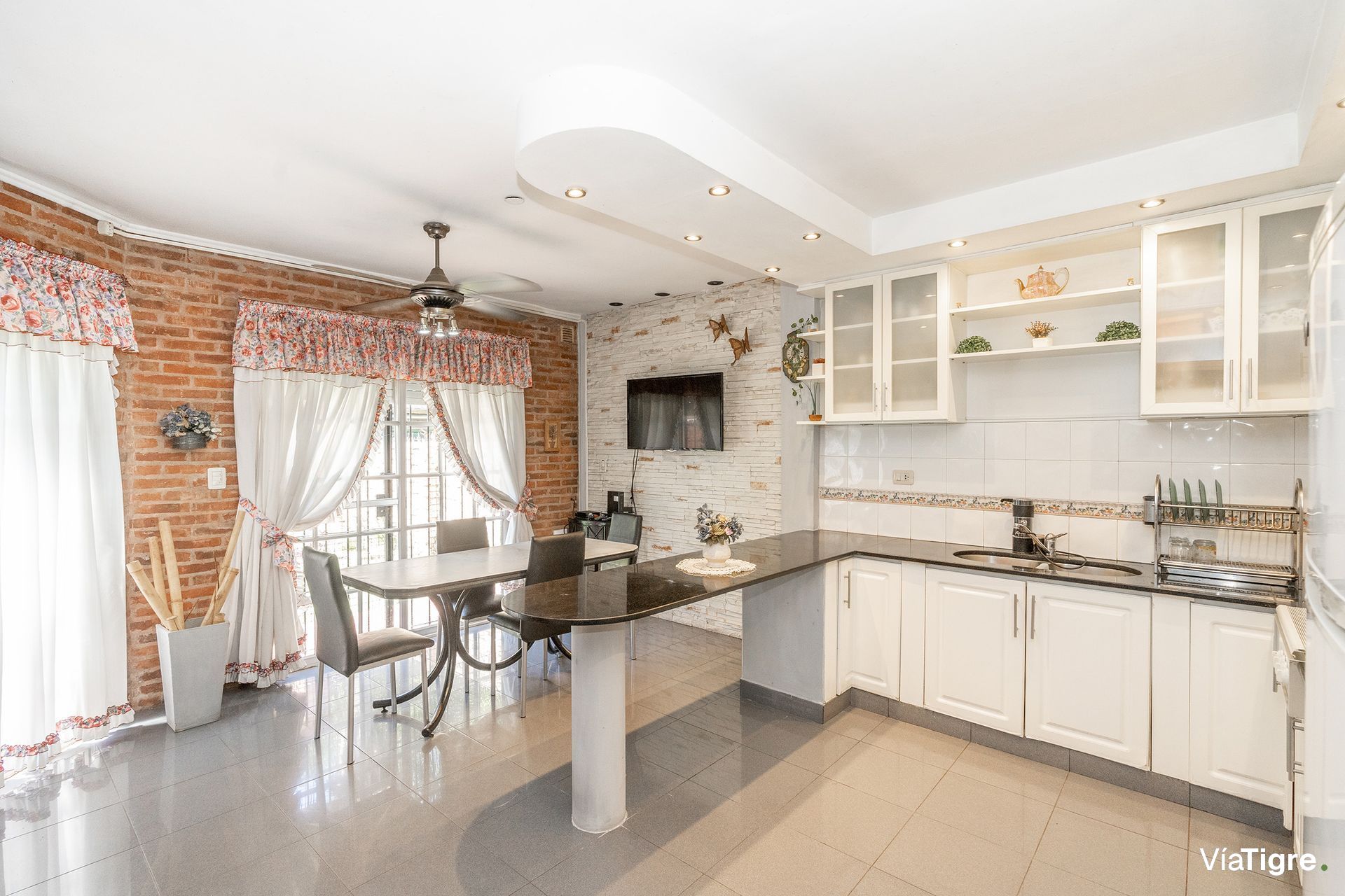 Casa Venta Boulogne 3 ambientes con dependencia