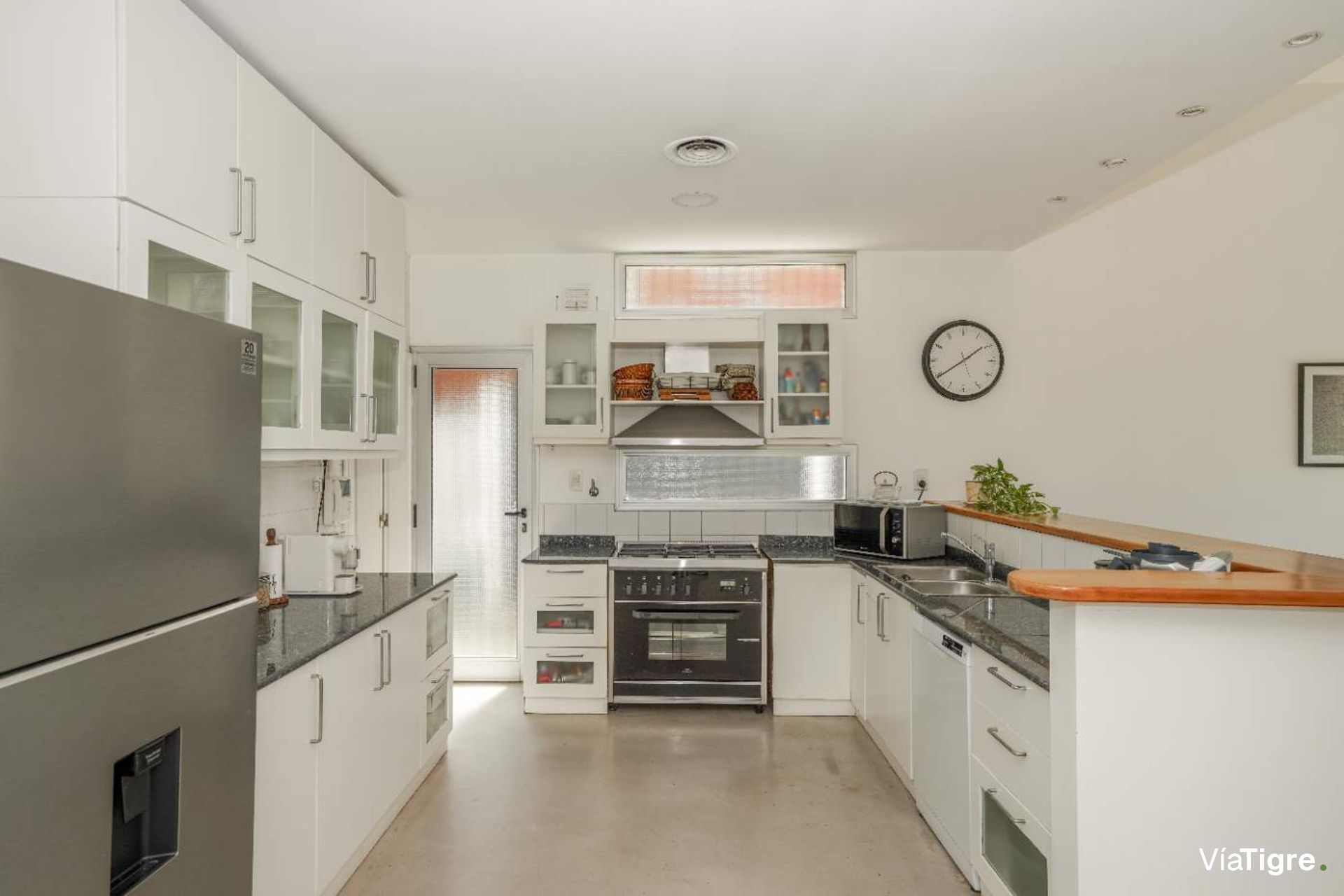 Casa Moderna en Venta en SAN ISIDRO CHICO