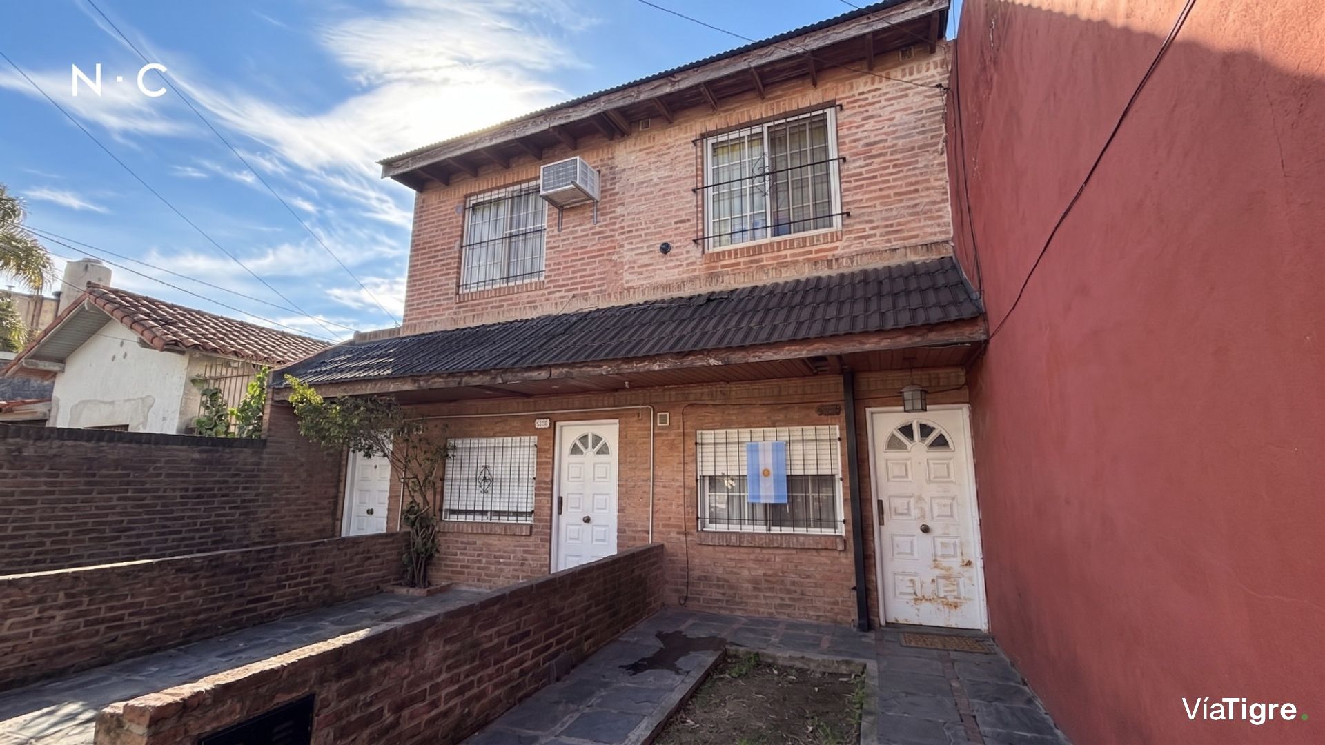 Venta Triplex 3 Ambientes Con Patio Y Cochera