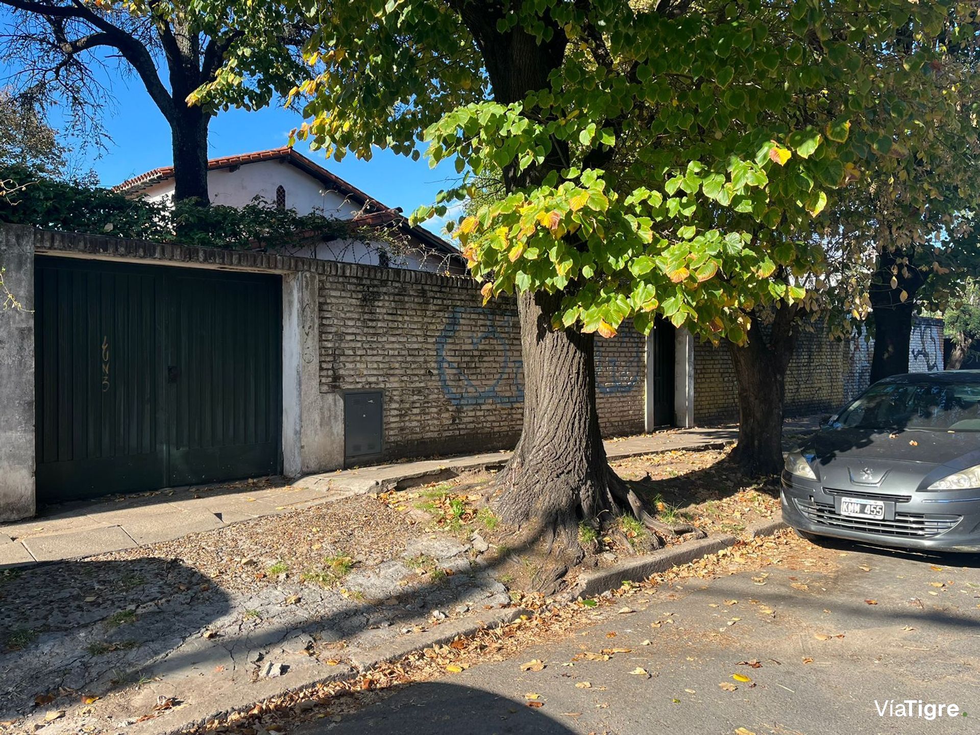 Casa en gran lote en esquina Boulogne