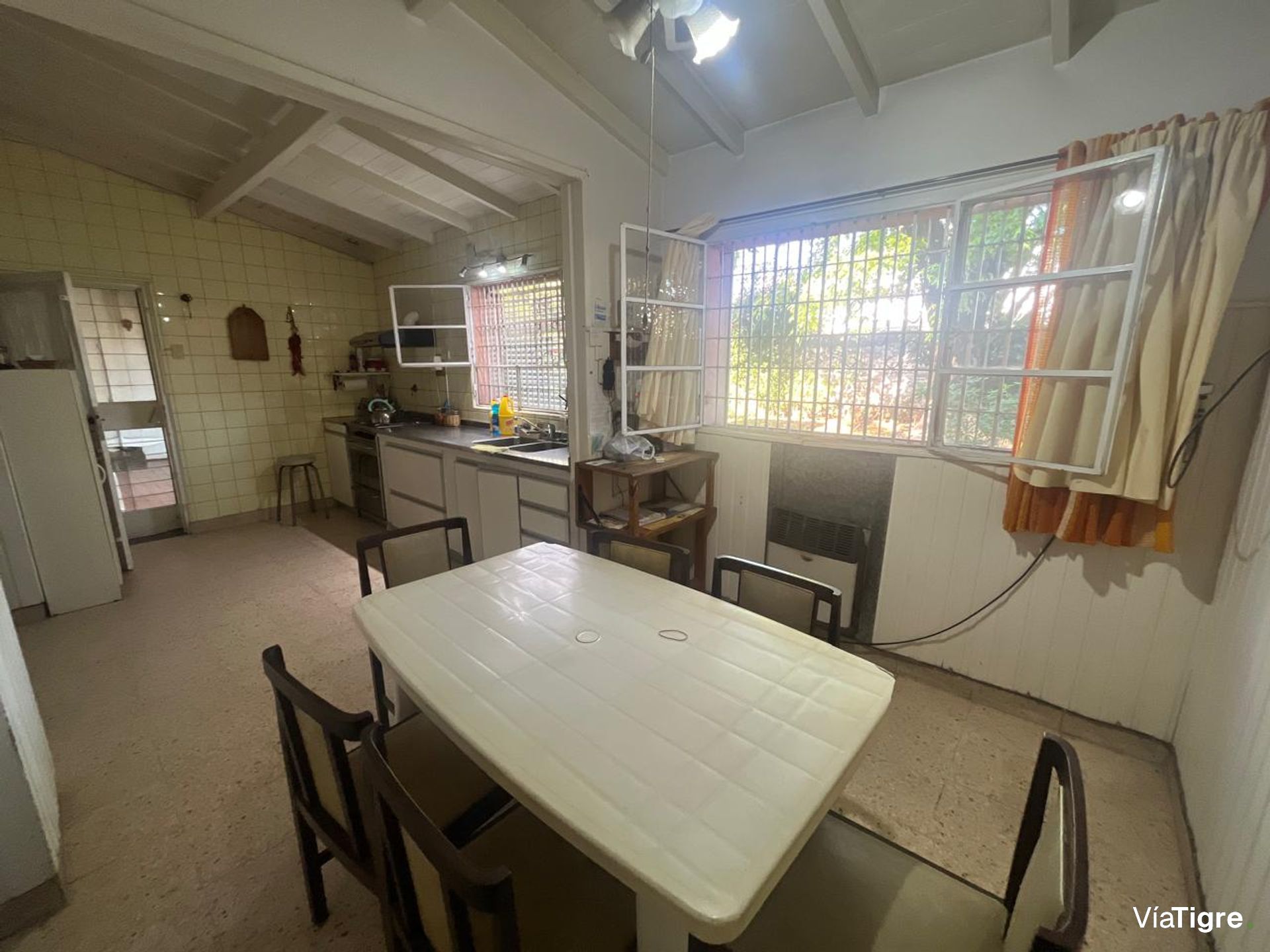 Casa en gran lote en esquina Boulogne