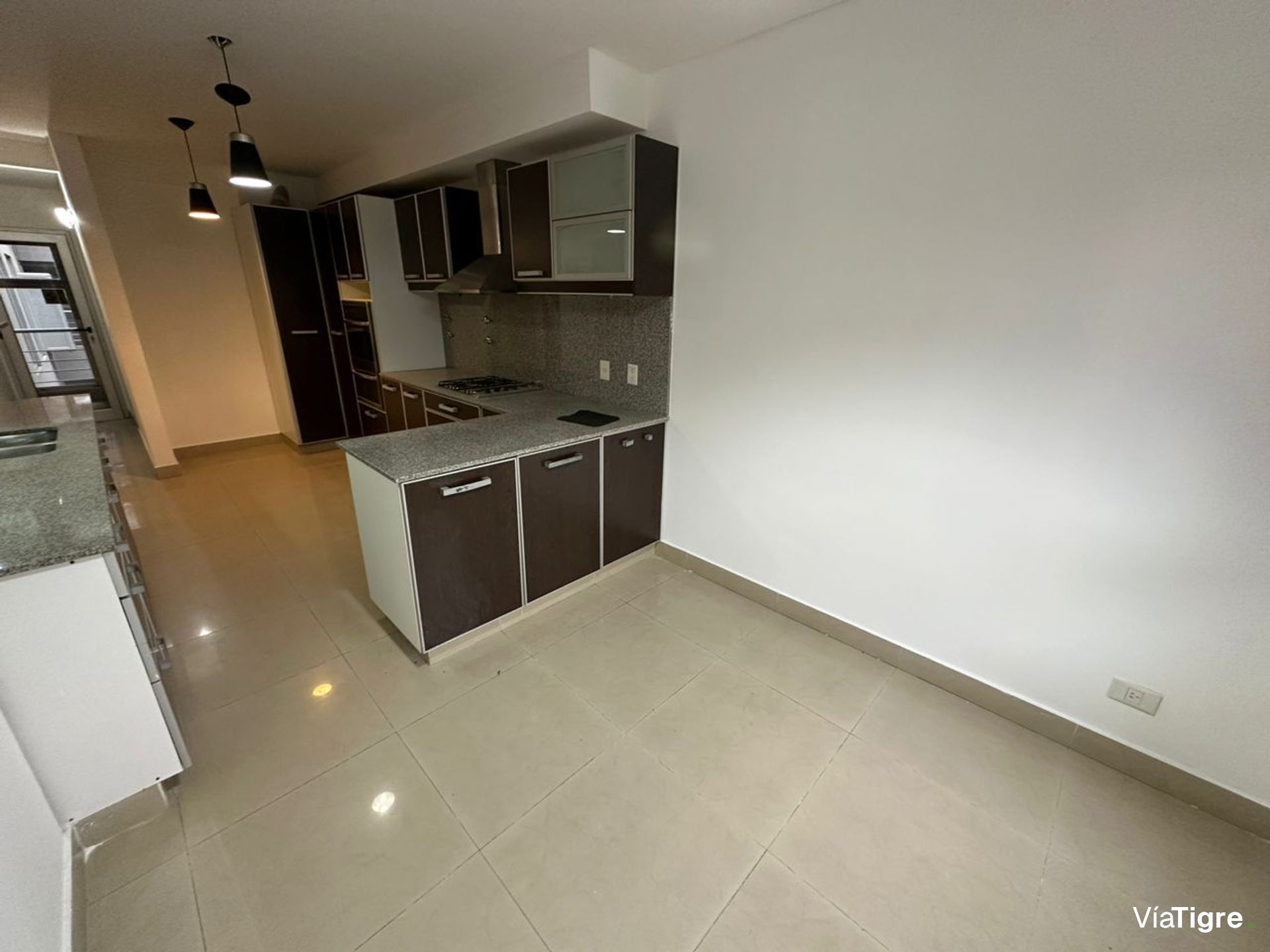 Departamento en alquiler – Av. Libertador 13249