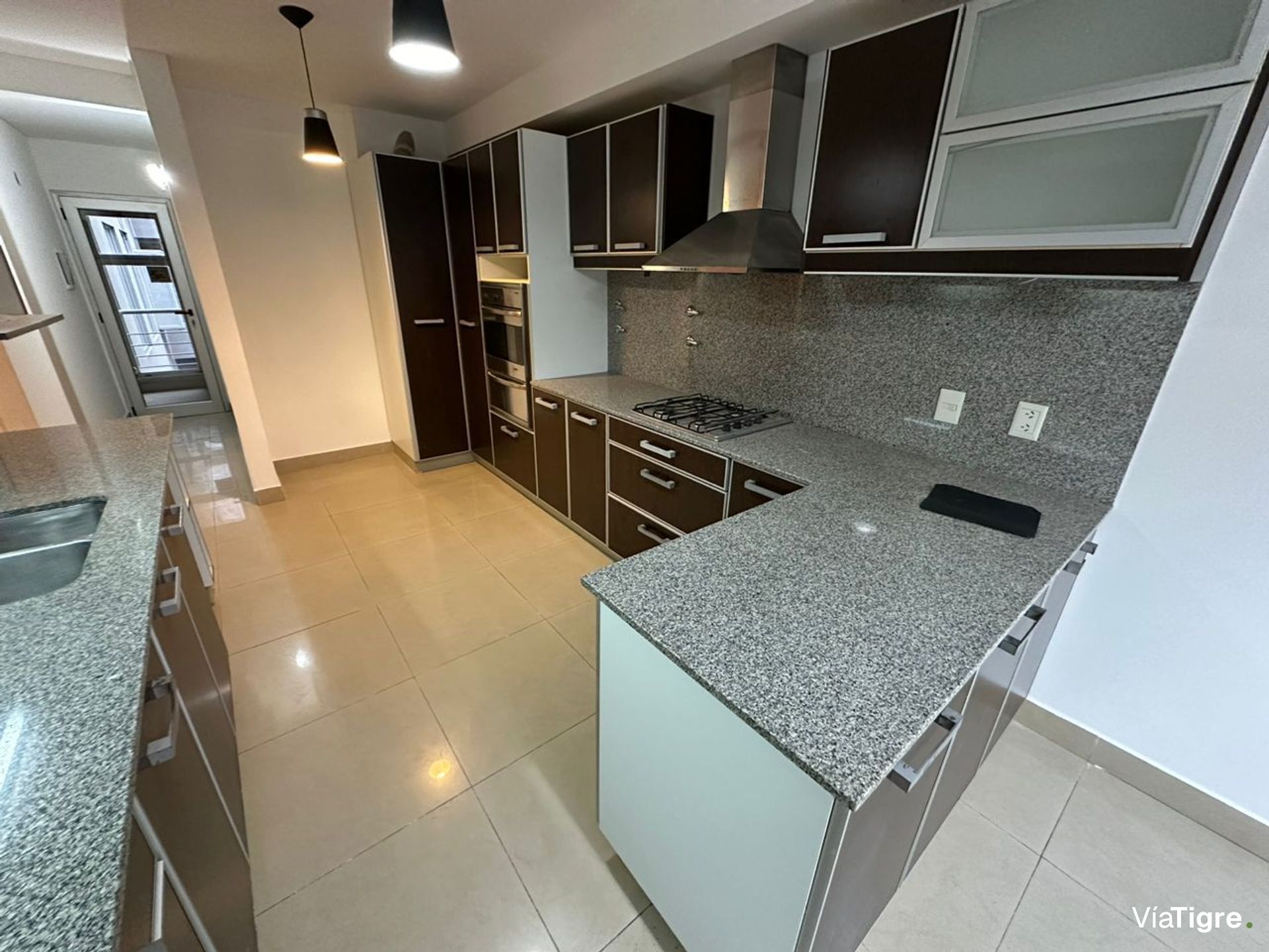 Departamento en alquiler – Av. Libertador 13249
