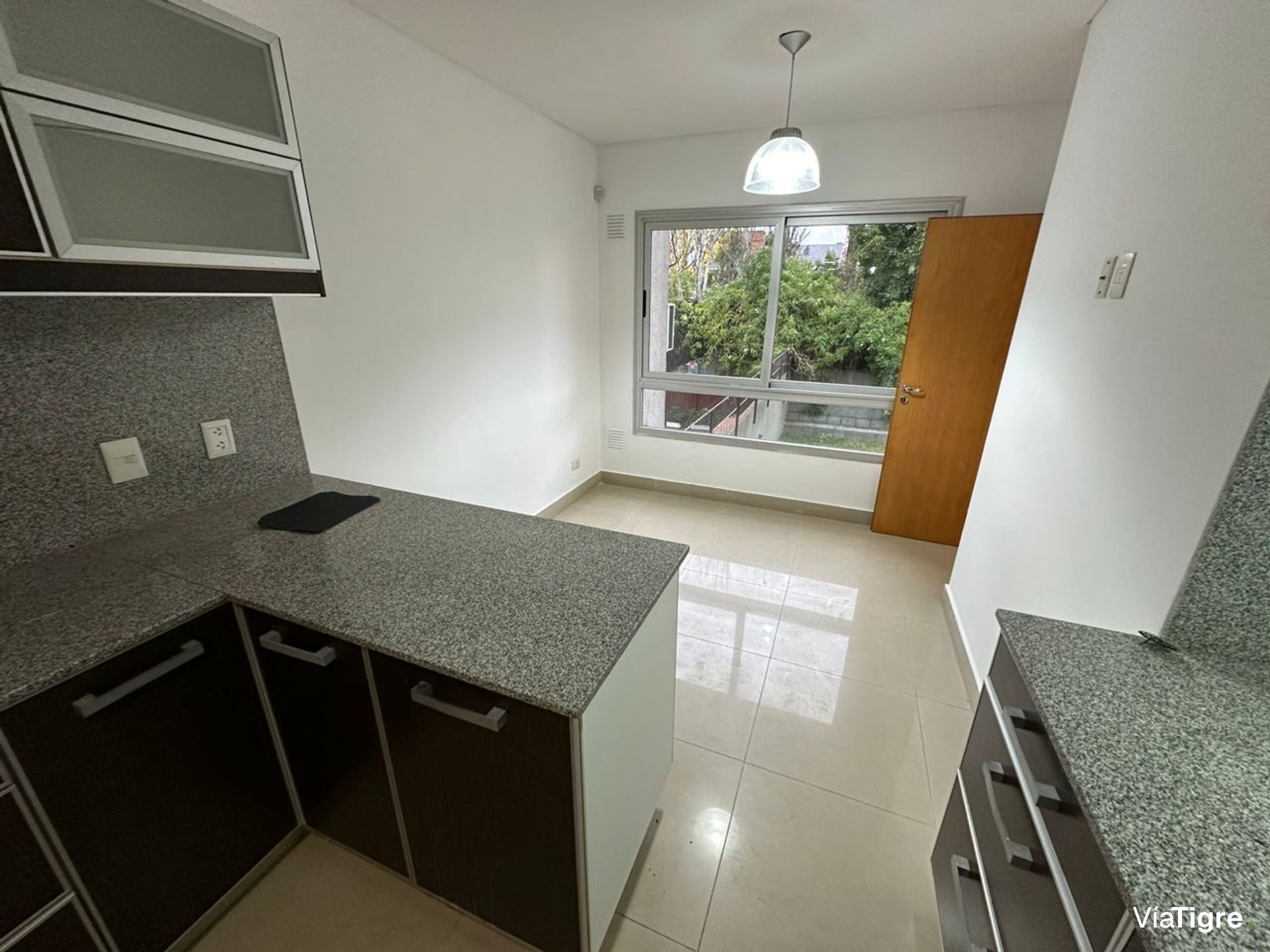 Departamento en alquiler – Av. Libertador 13249