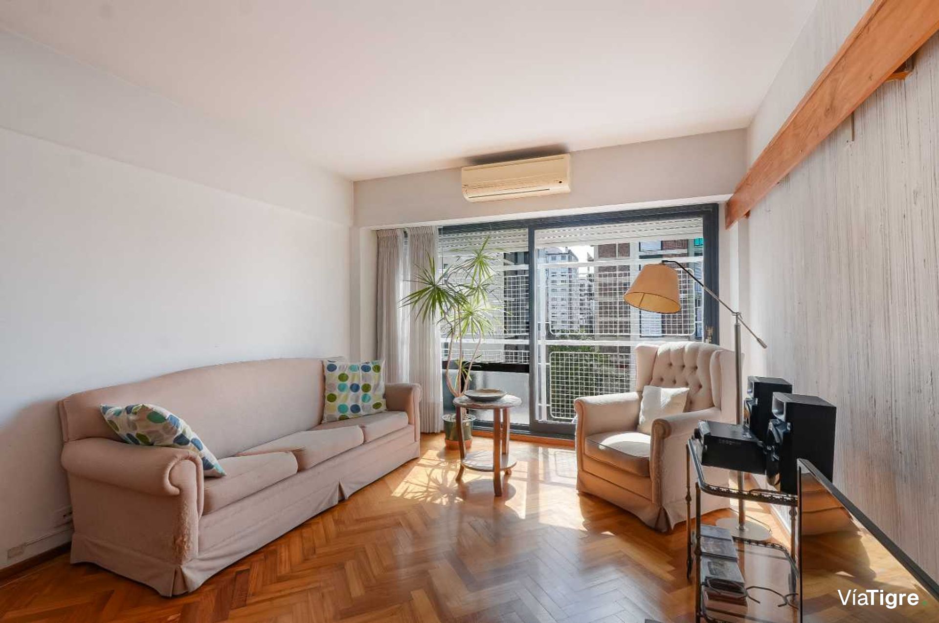 Venta Departamento 5 amb con Cochera, Martínez