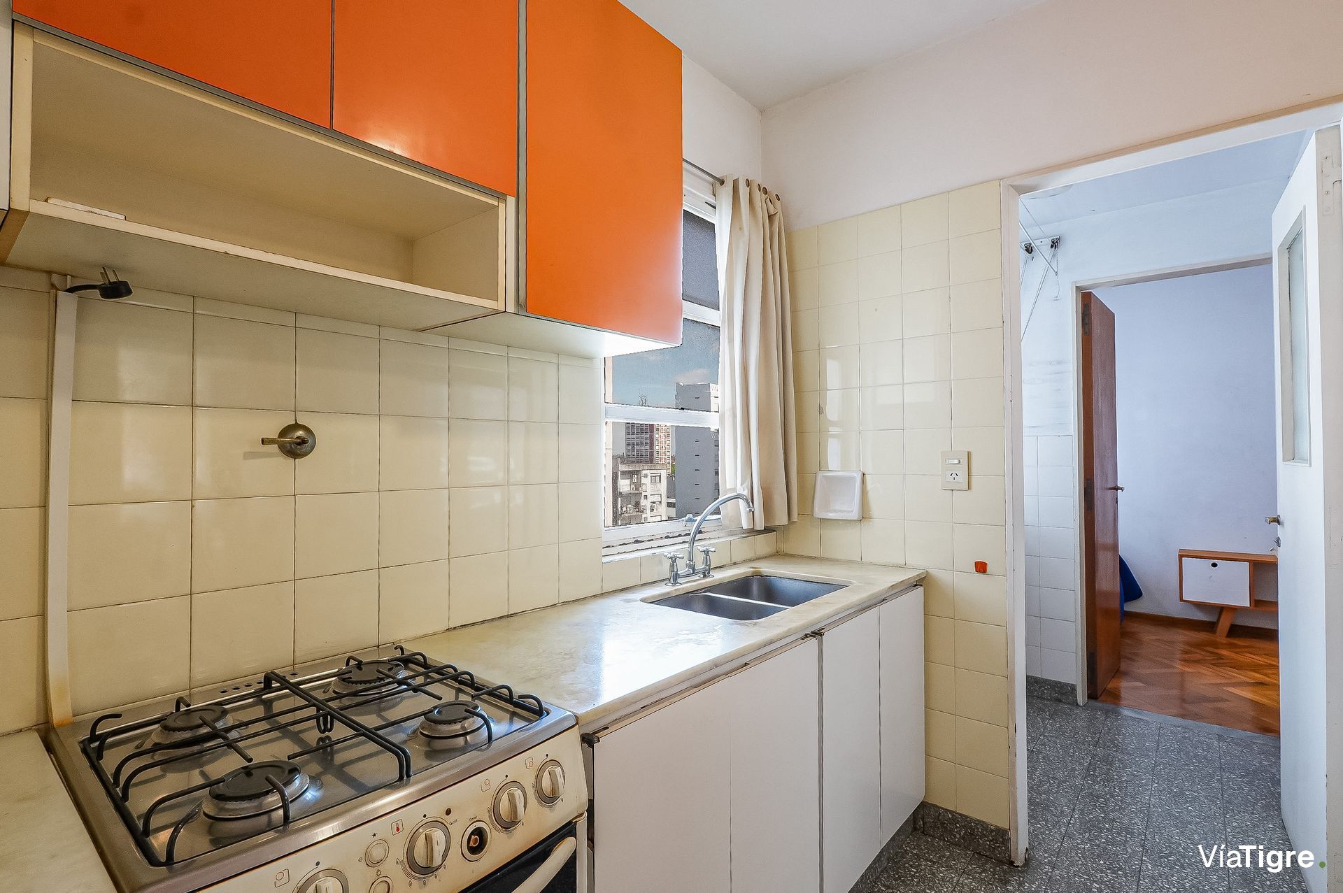 Venta Departamento 5 amb con Cochera, Martínez