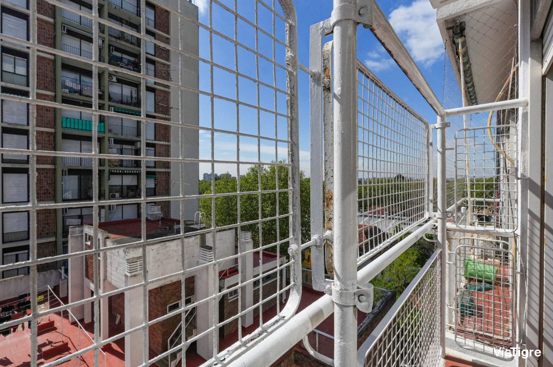 Venta Departamento 5 amb con Cochera, Martínez
