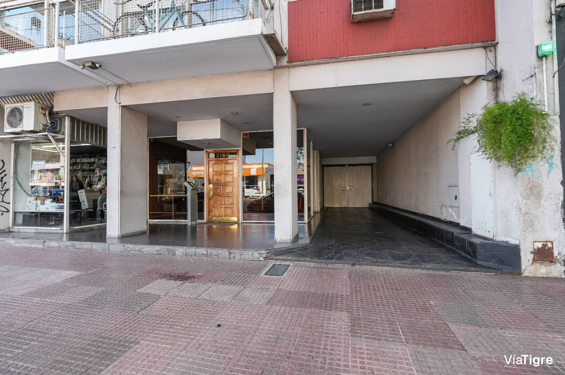 Venta Departamento 5 amb con Cochera, Martínez